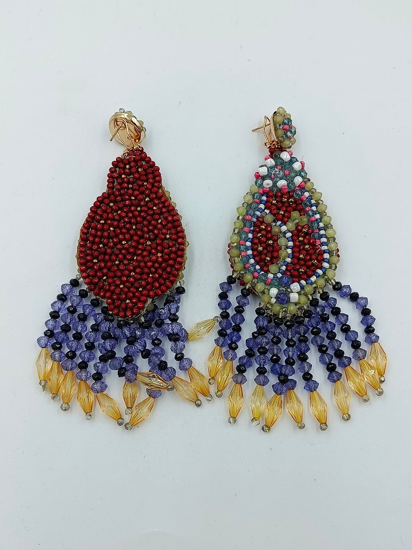 Statement Ohrringe mit bunten Perlen im Boho Stil