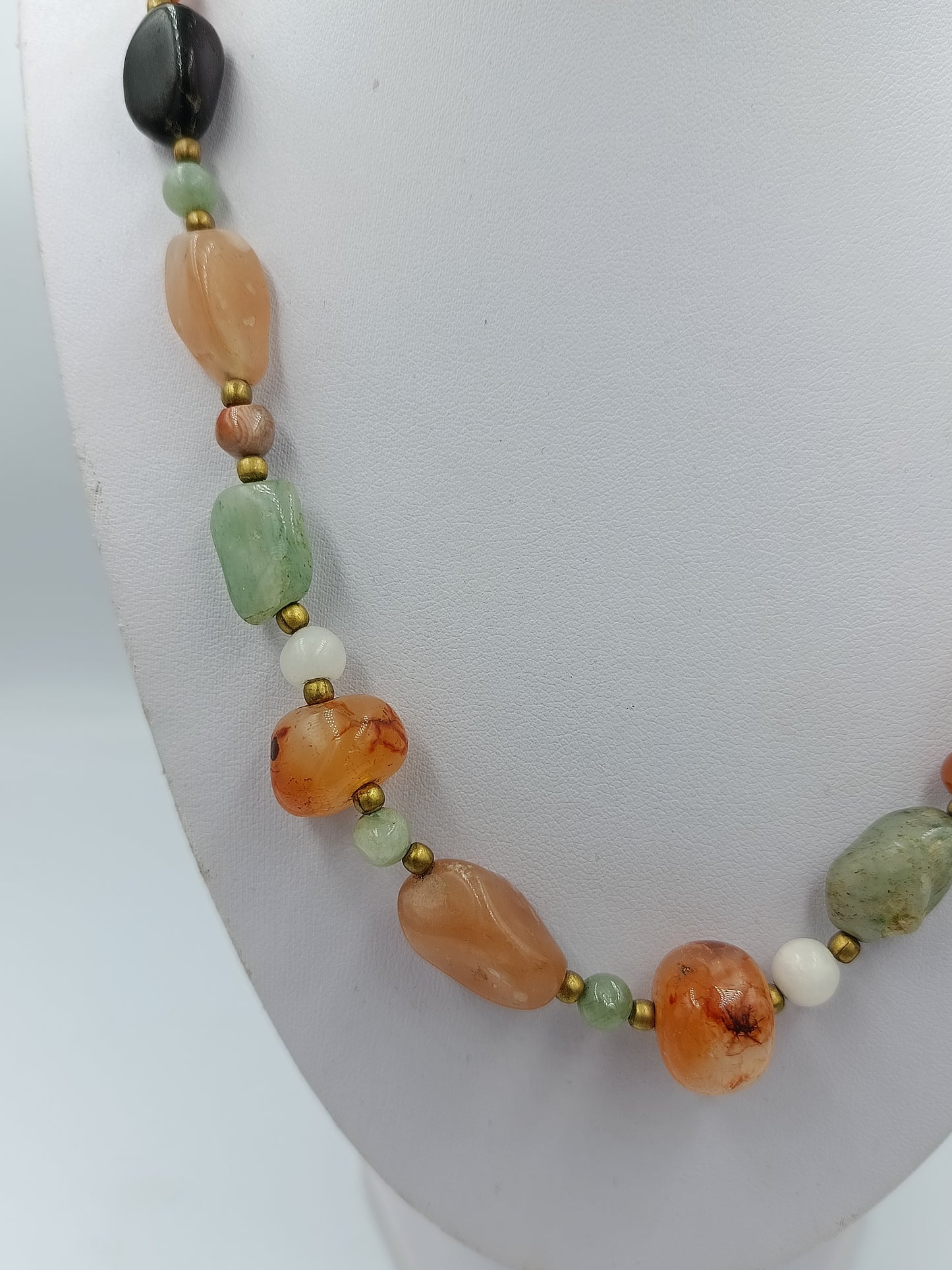 Edelstein Kette mit bunten Trommelsteinen und Messingperlen