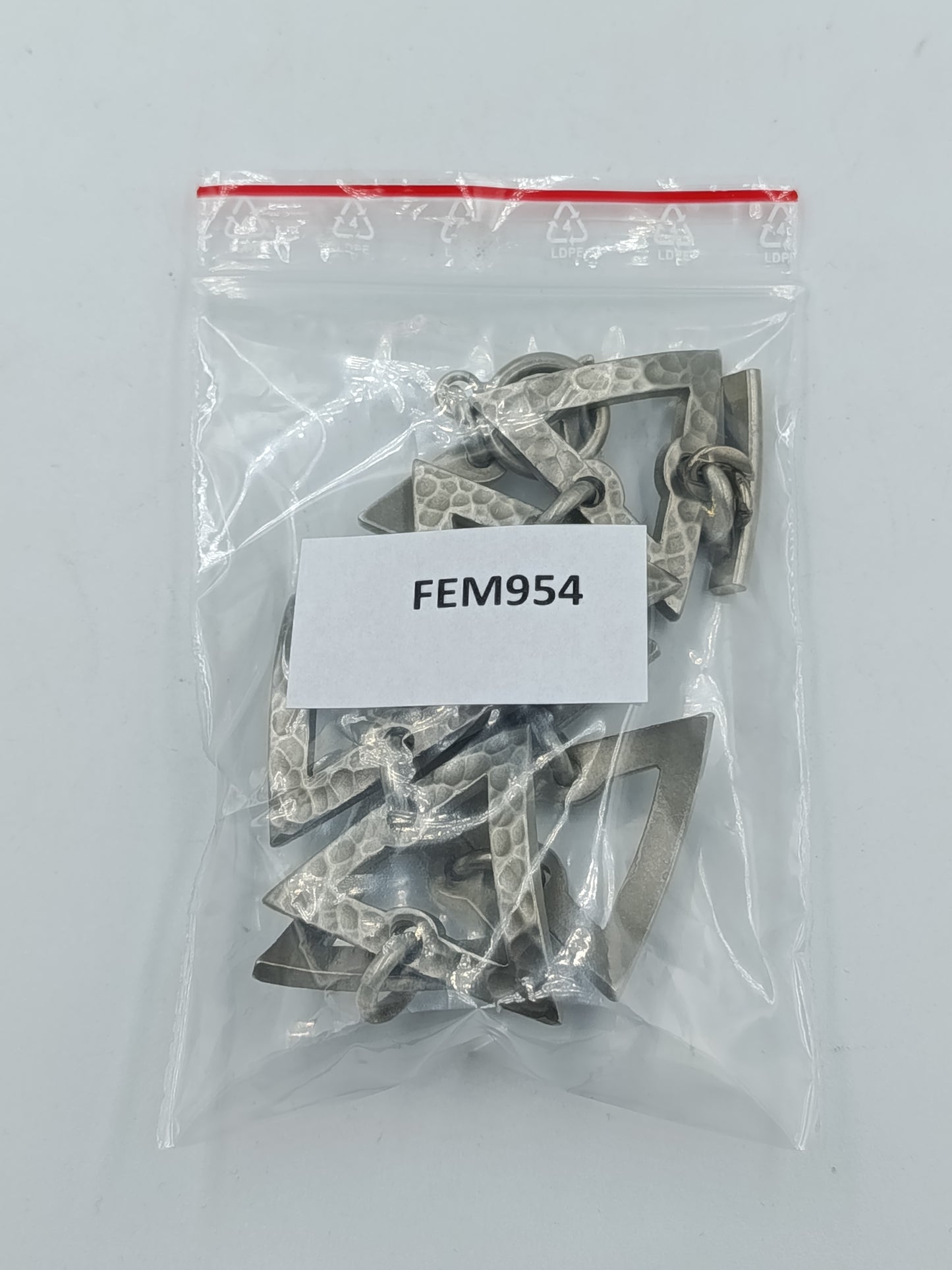 Vintage Armband aus gehämmertem Metall mit geometrischem Design