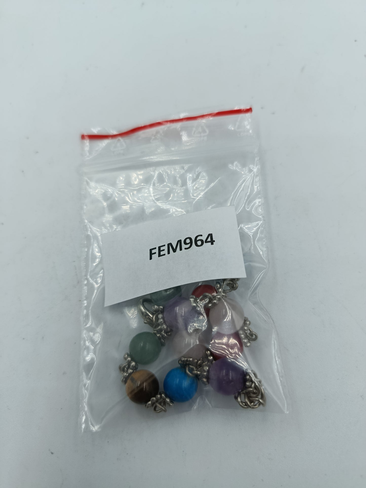 Armband mit bunten Edelsteinperlen und Silberverschluss