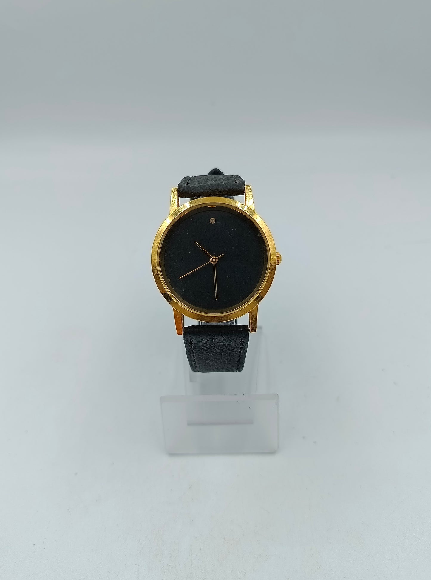 Armbanduhr Goldfarben Schwarzes Zifferblatt Lederarmband