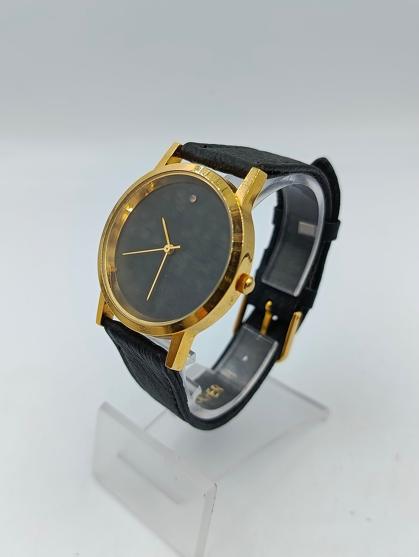 Armbanduhr Goldfarben Schwarzes Zifferblatt Lederarmband