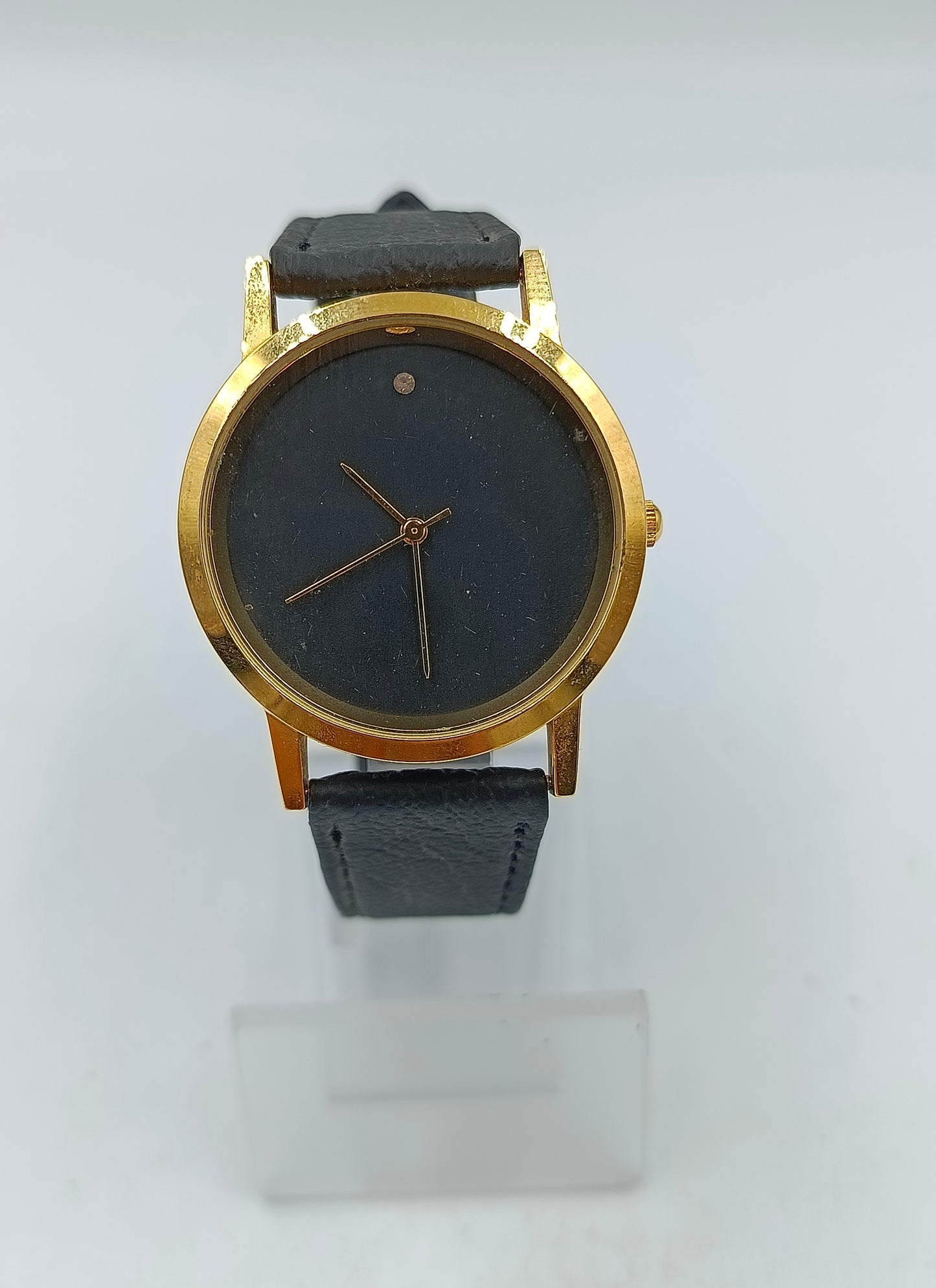 Armbanduhr Goldfarben Schwarzes Zifferblatt Lederarmband