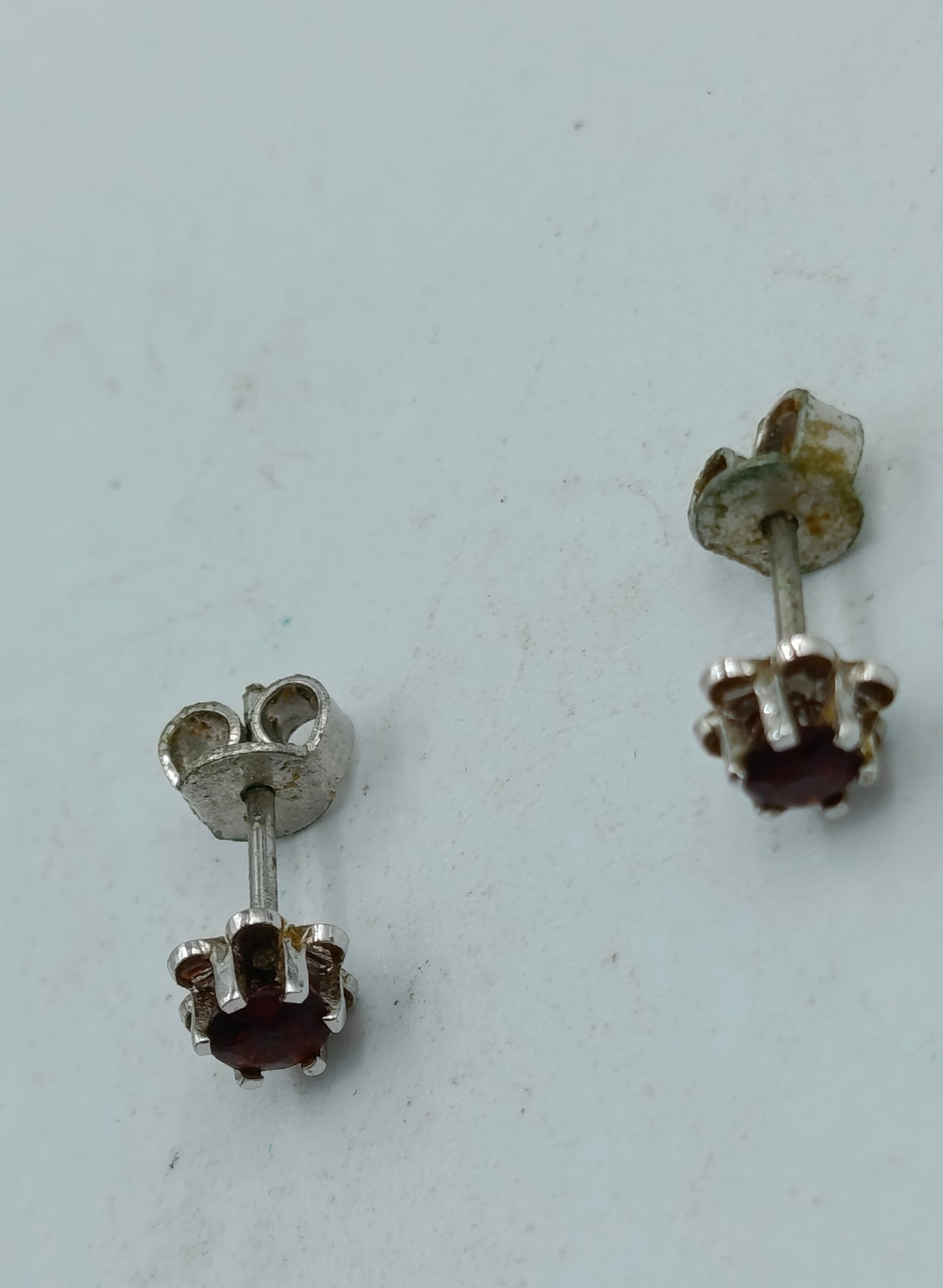 925 Silber Set mit Perle und roten Steinen Ring und Ohrringe