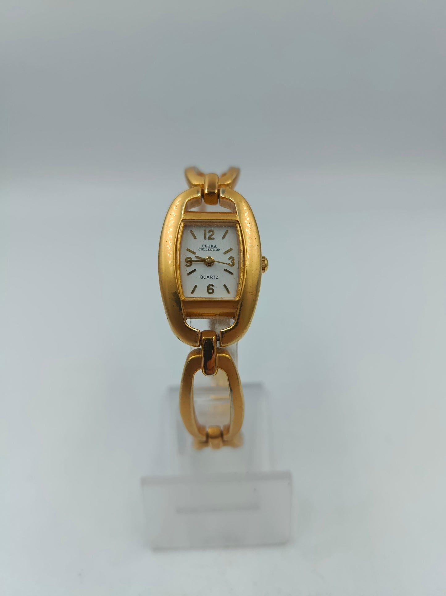 Petra Collection Damenarmbanduhr Goldfarben Edelstahl Elegant Vintage