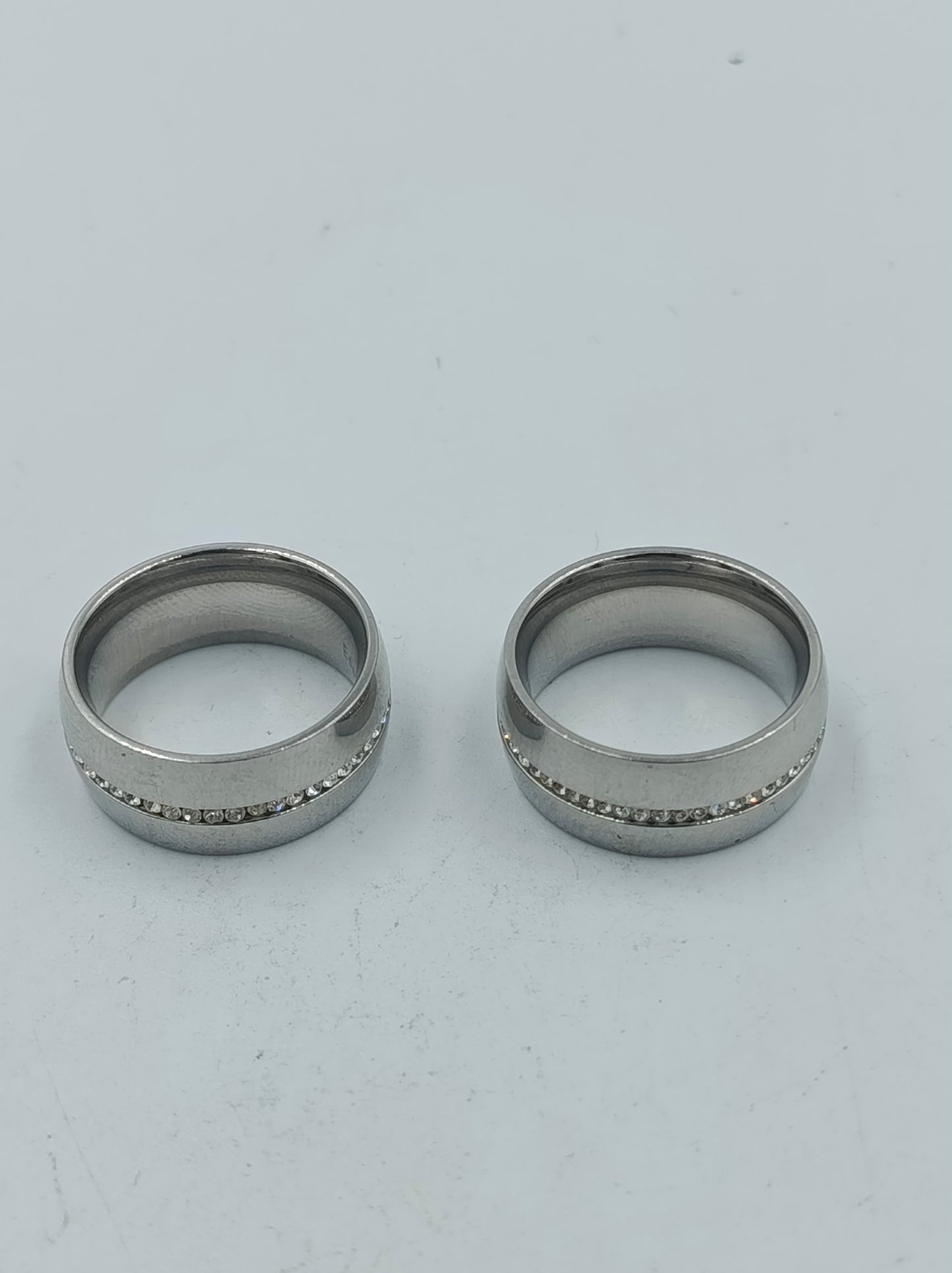 Edelstahl Partnerringe Silberfarben mit Strass Steinen Größe 57 Set