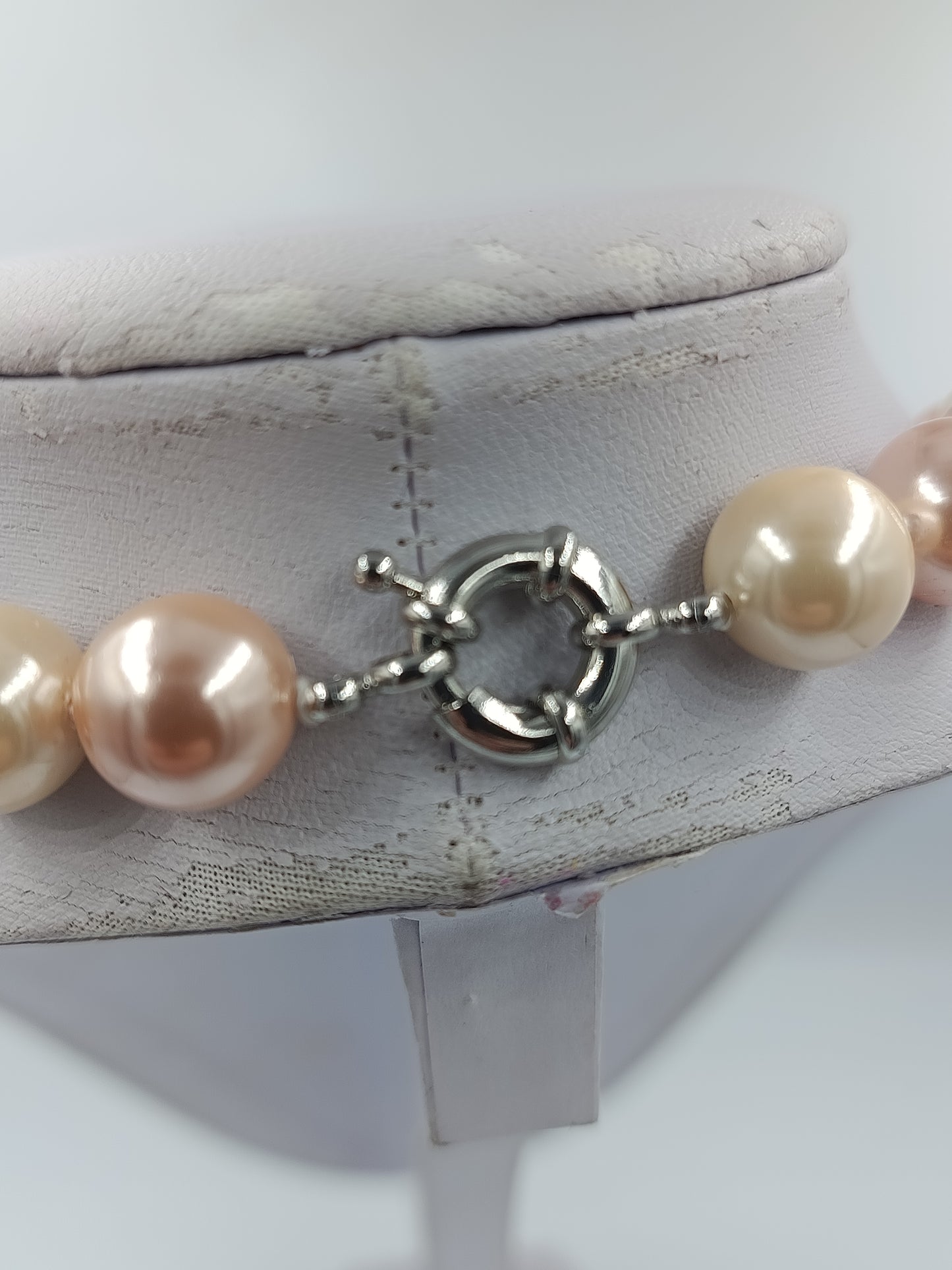 Halskette mit Perlen in Creme Rosa Blau und Strass Kugel eleganter Schmuck