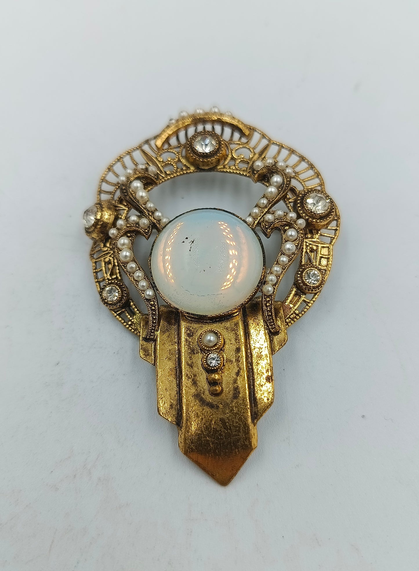 Antike Brosche vergoldet mit Perlen und Glasstein im Vintage Stil