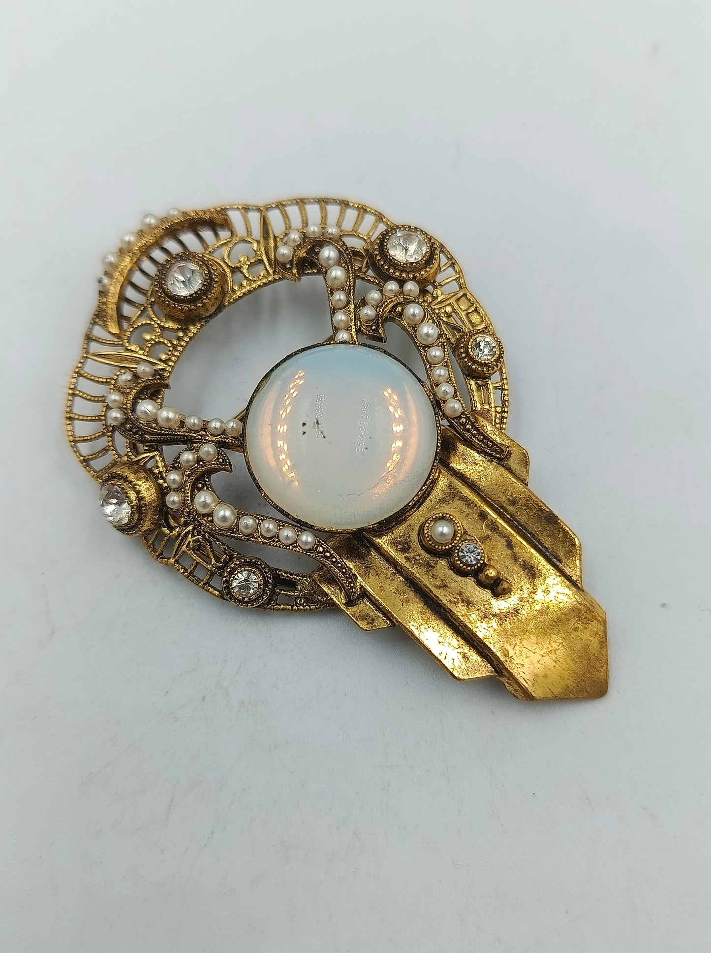 Antike Brosche vergoldet mit Perlen und Glasstein im Vintage Stil