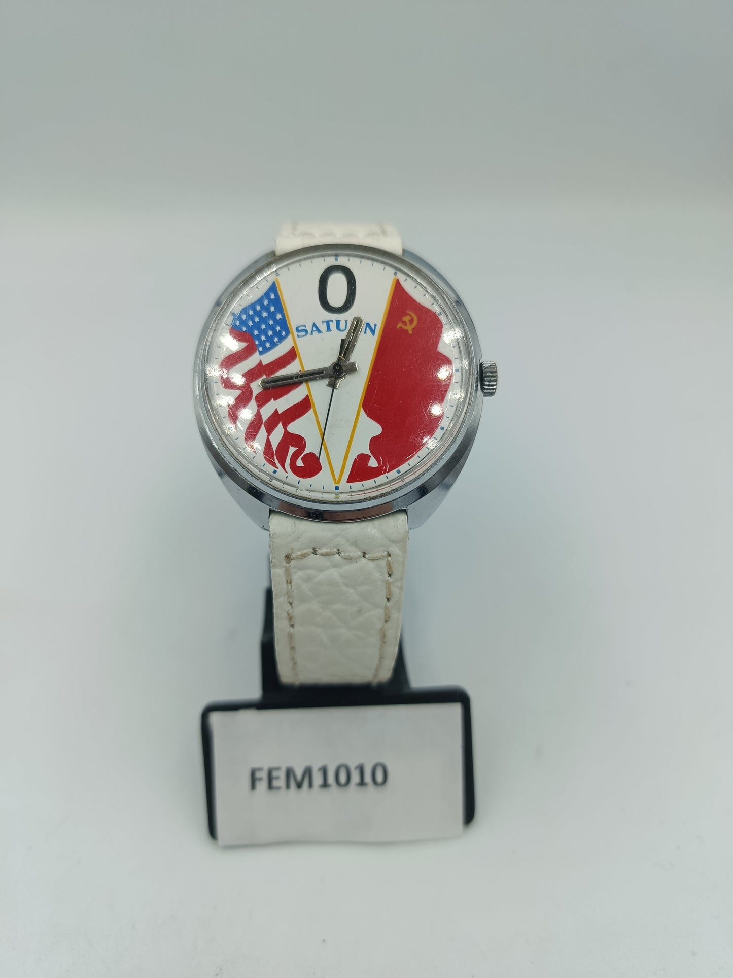 Vintage Saturn Armbanduhr USA UdSSR Motiv Weißes Band Sammleruhr