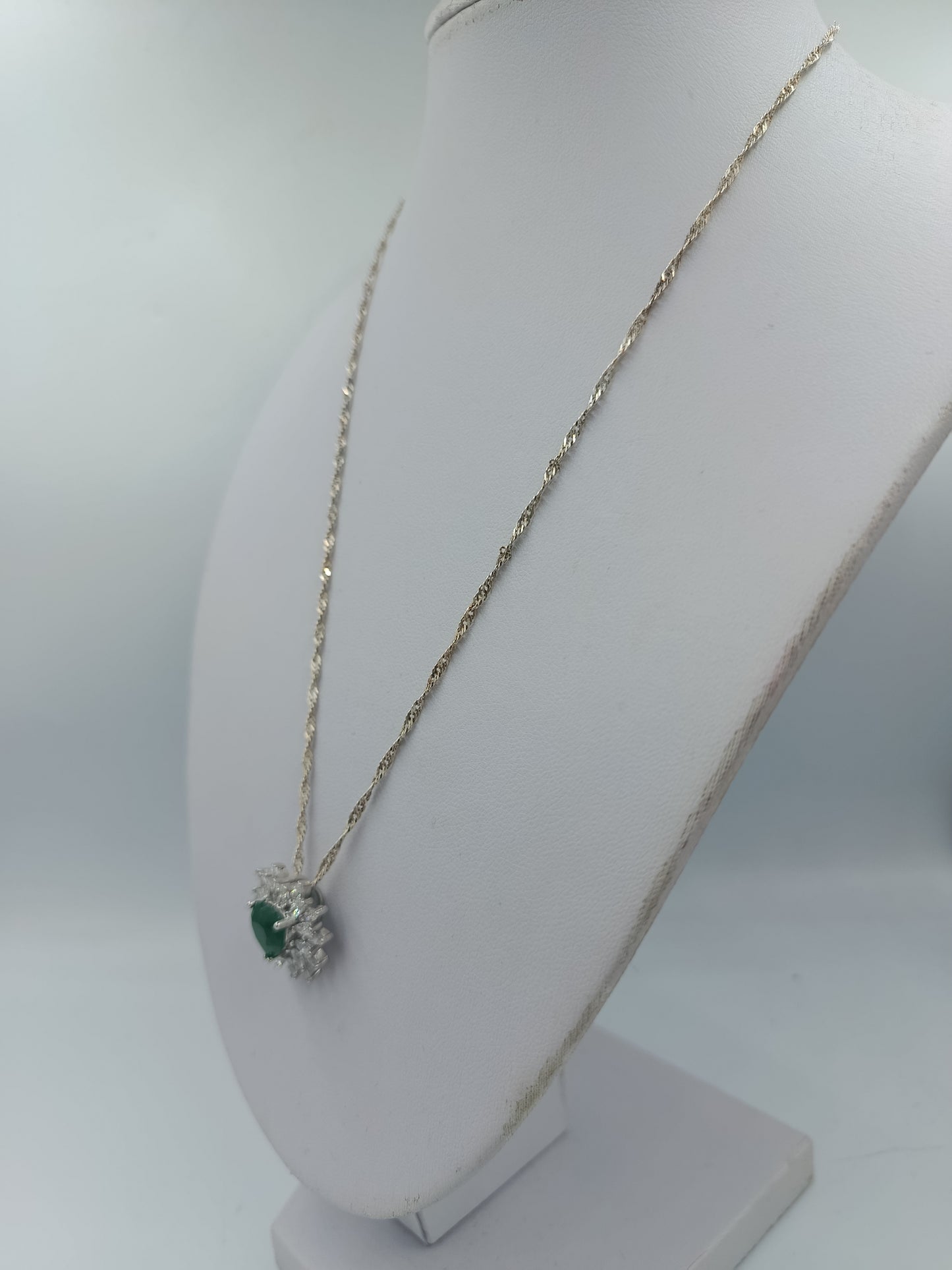 925 Silber Halskette mit grünem Herzstein und Zirkonia