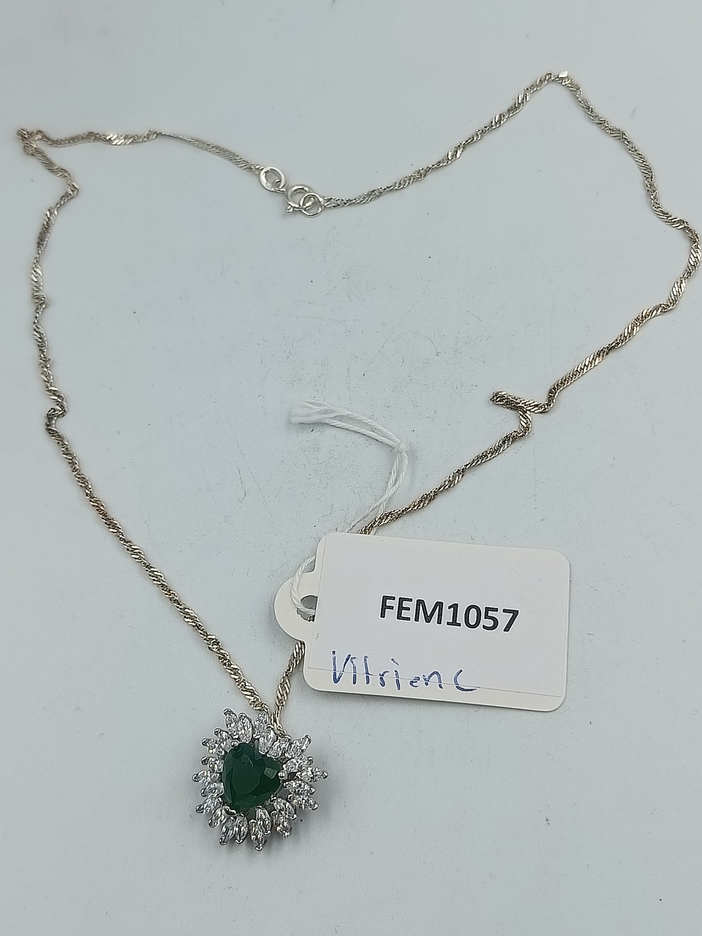 925 Silber Halskette mit grünem Herzstein und Zirkonia