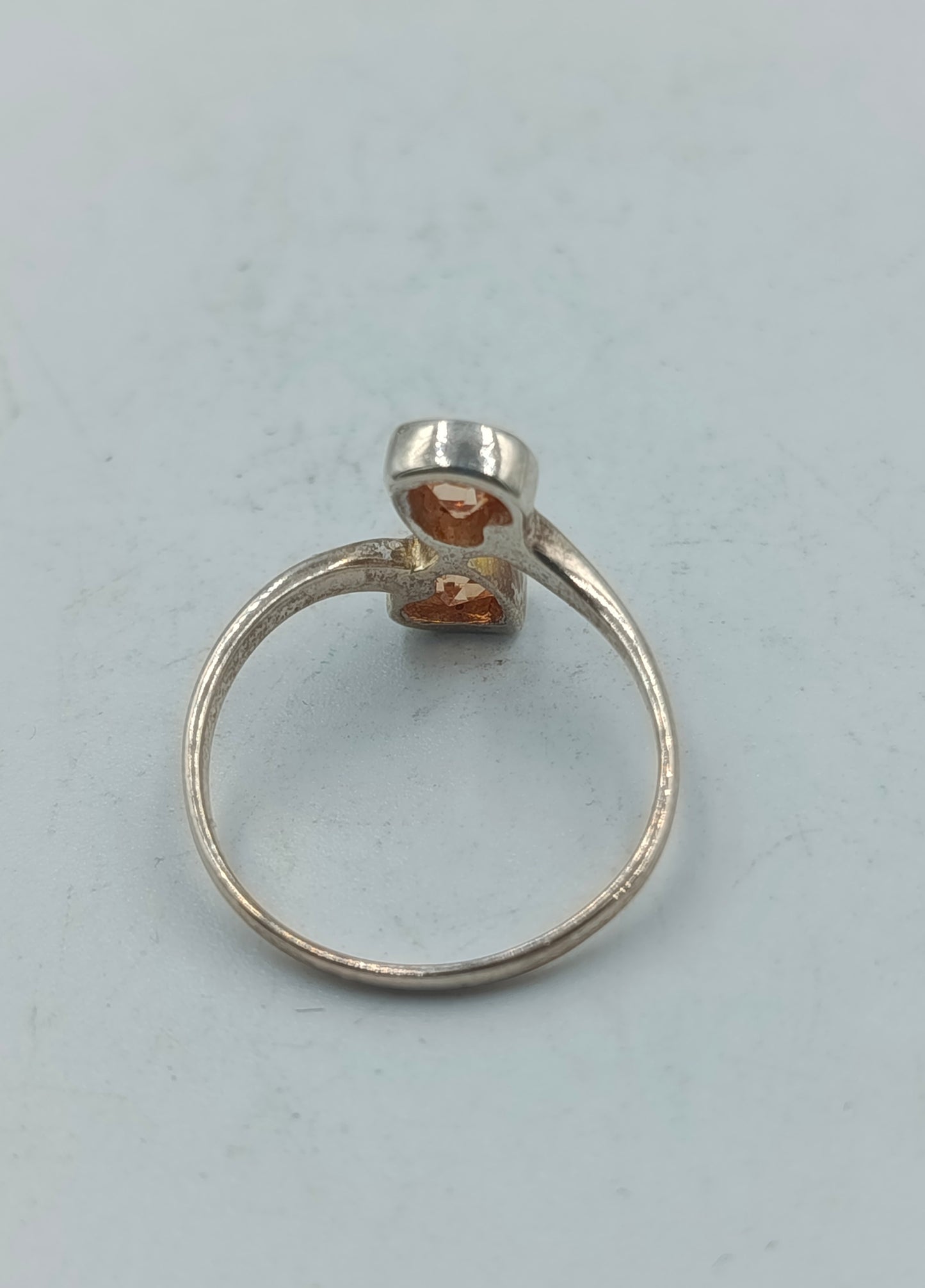 925 Silber Ring mit zwei herzförmigen Champagner Steinen