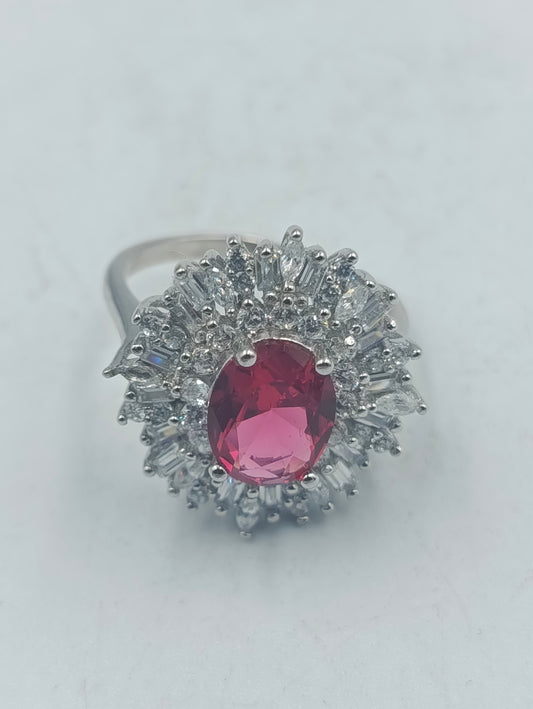 925 Silber Ring mit rubinrotem Stein und Kristallkranz