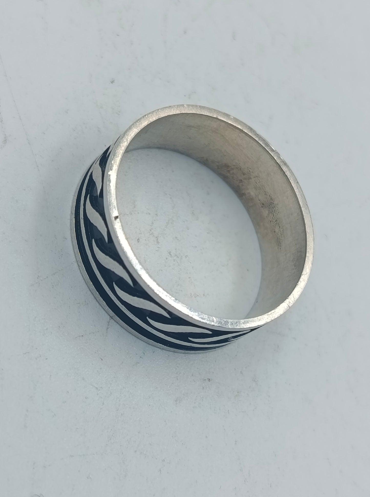 925 Silber Ring mit schwarz silbernem Muster Gr65