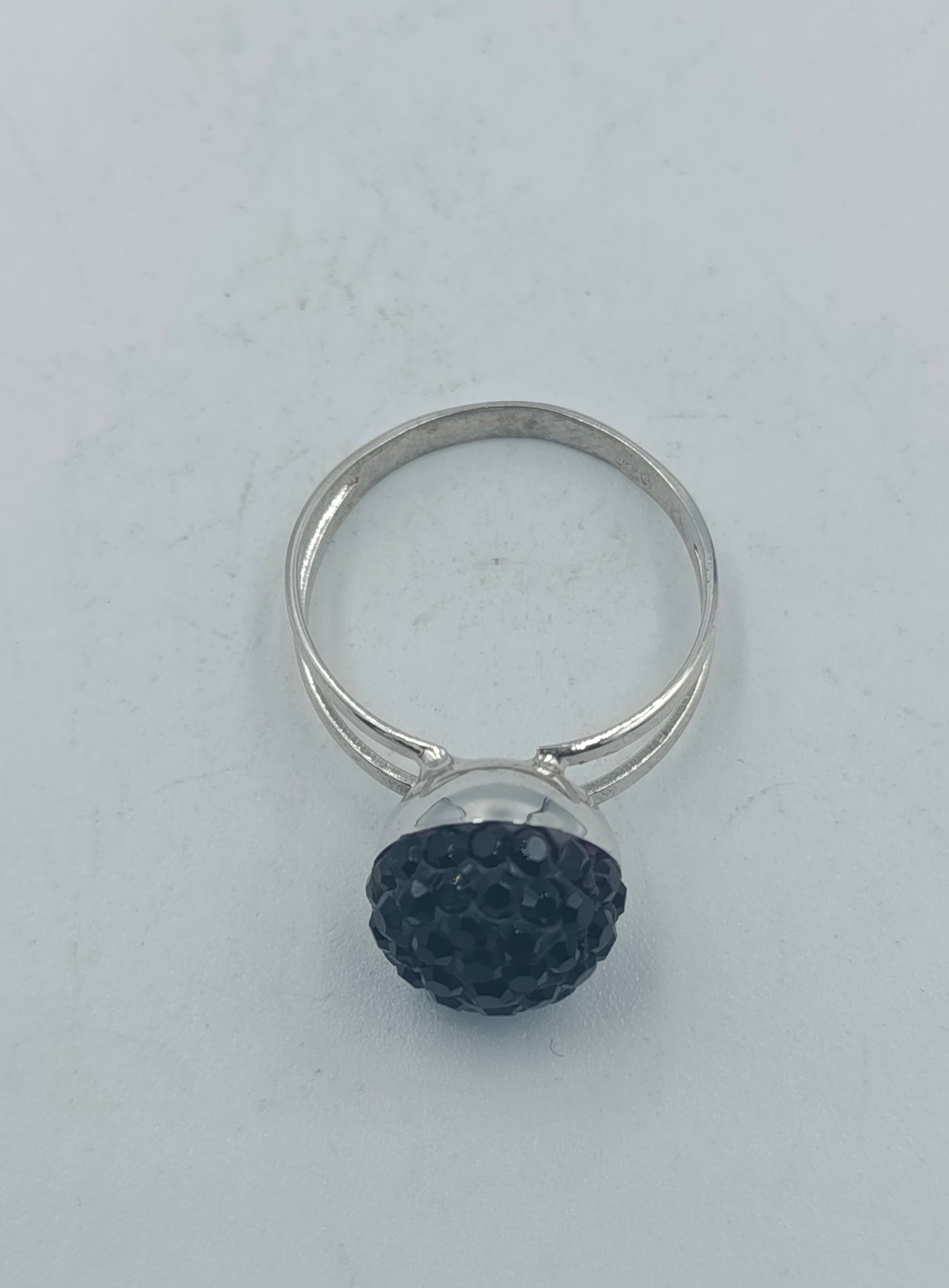 925 Silber Ring mit schwarzer Kristallkugel Größe 53