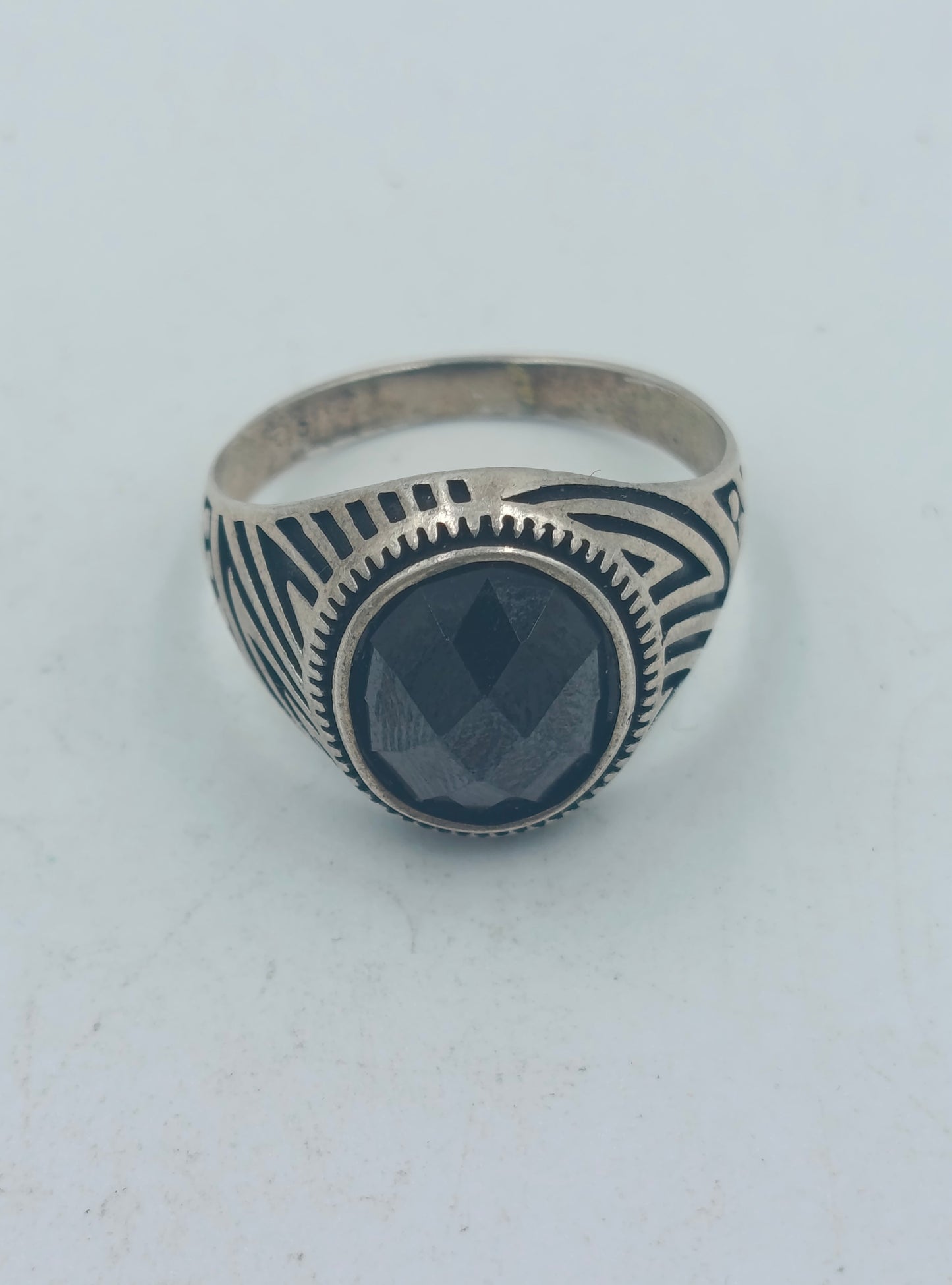 Silberring mit grossem schwarzen Stein im Vintage Look