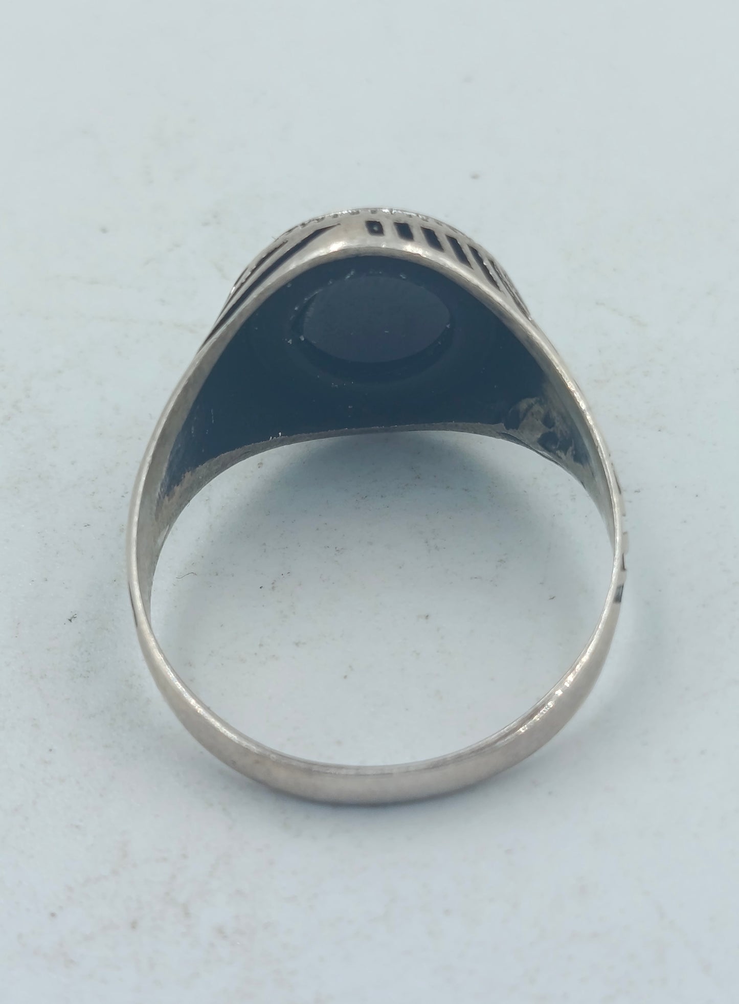 Silberring mit grossem schwarzen Stein im Vintage Look