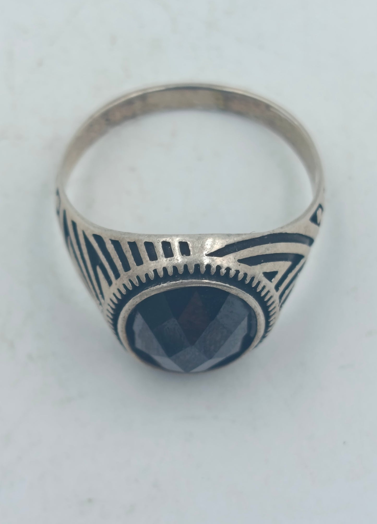 Silberring mit grossem schwarzen Stein im Vintage Look