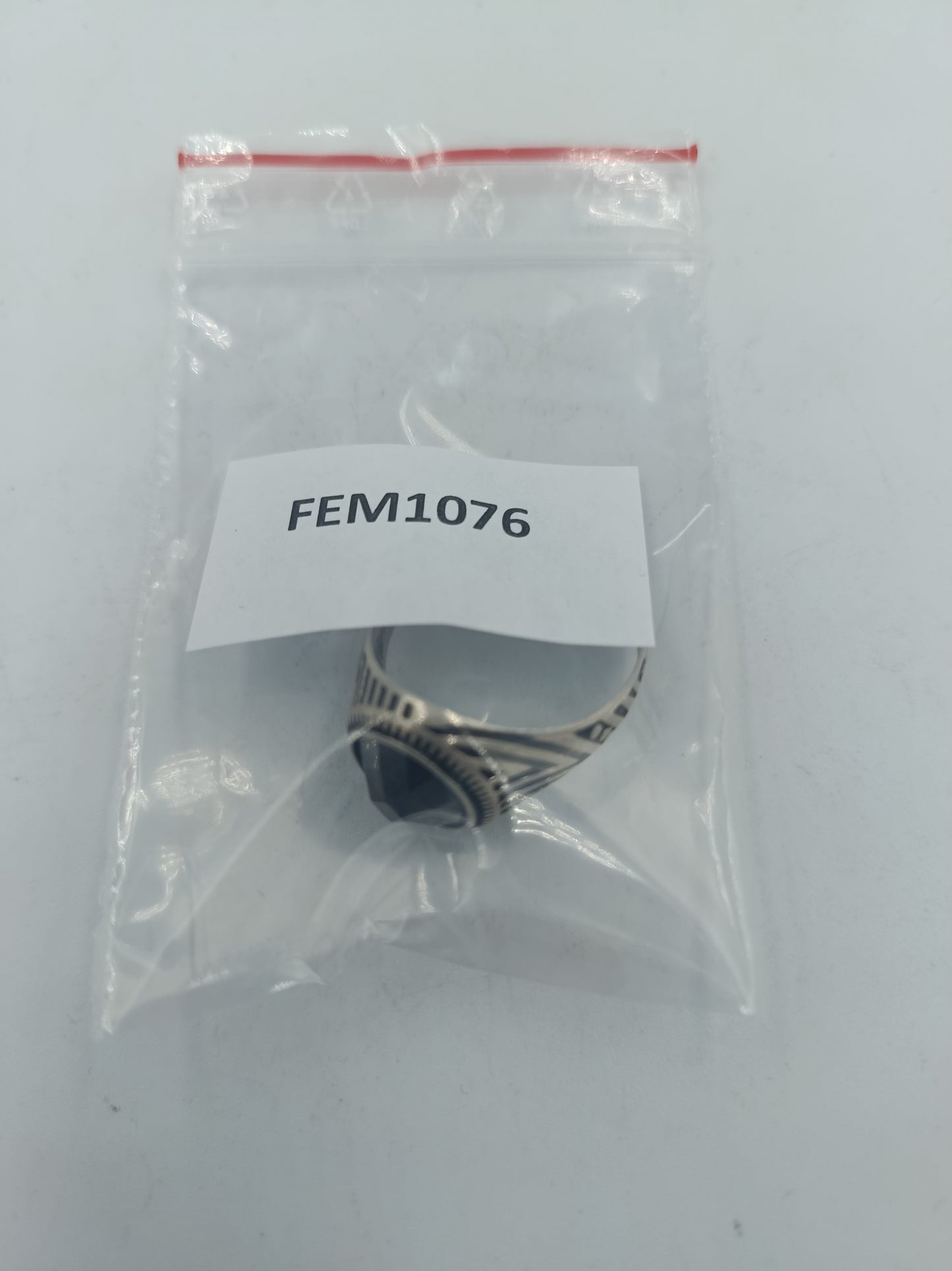 Silberring mit grossem schwarzen Stein im Vintage Look