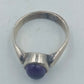 925er Silberring mit violettem Cabochonstein Zeitloses schlichtes Design