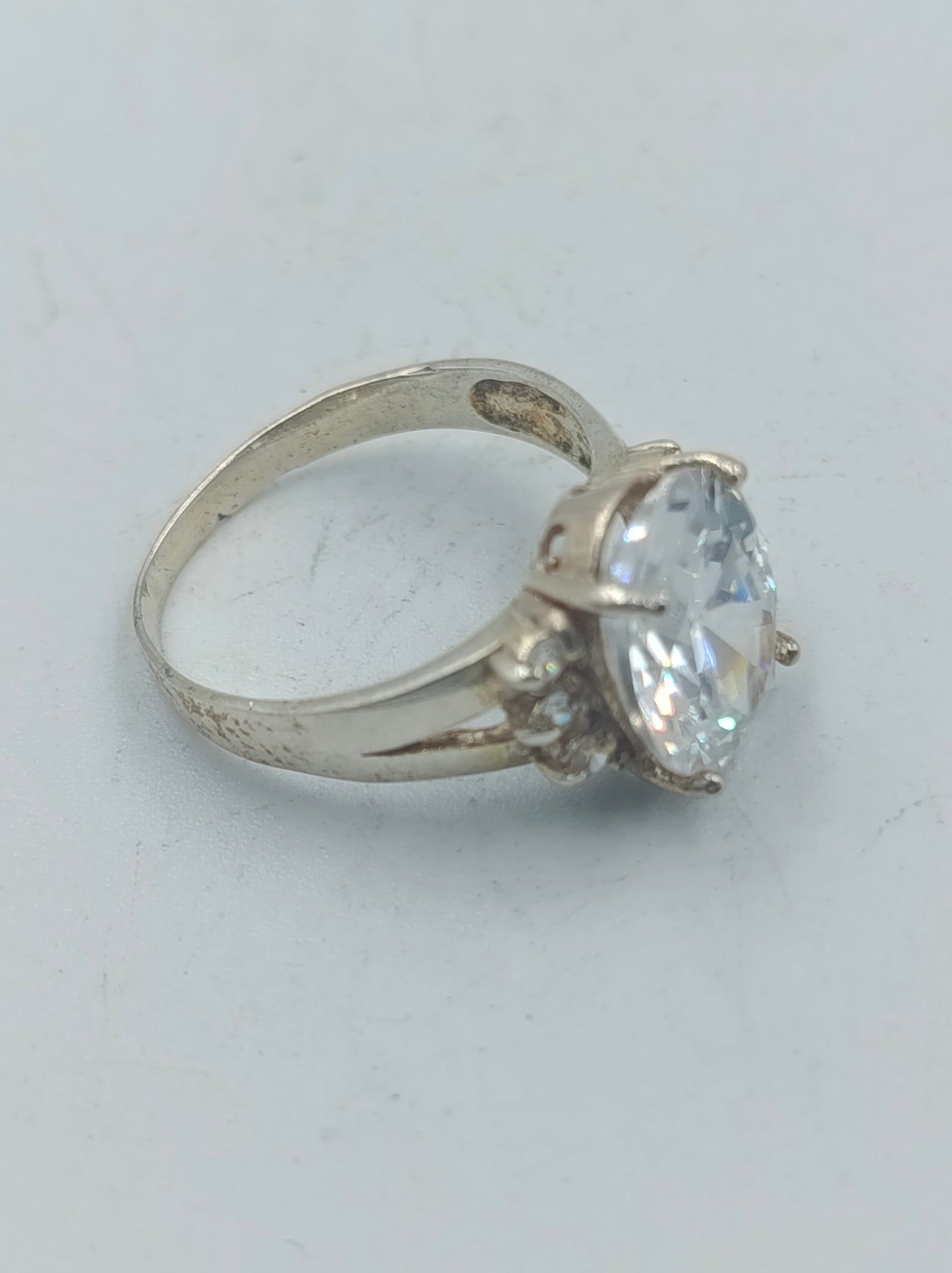 Eleganter 925 Silber Ring mit großem klaren Stein Klassische elegante Fassung