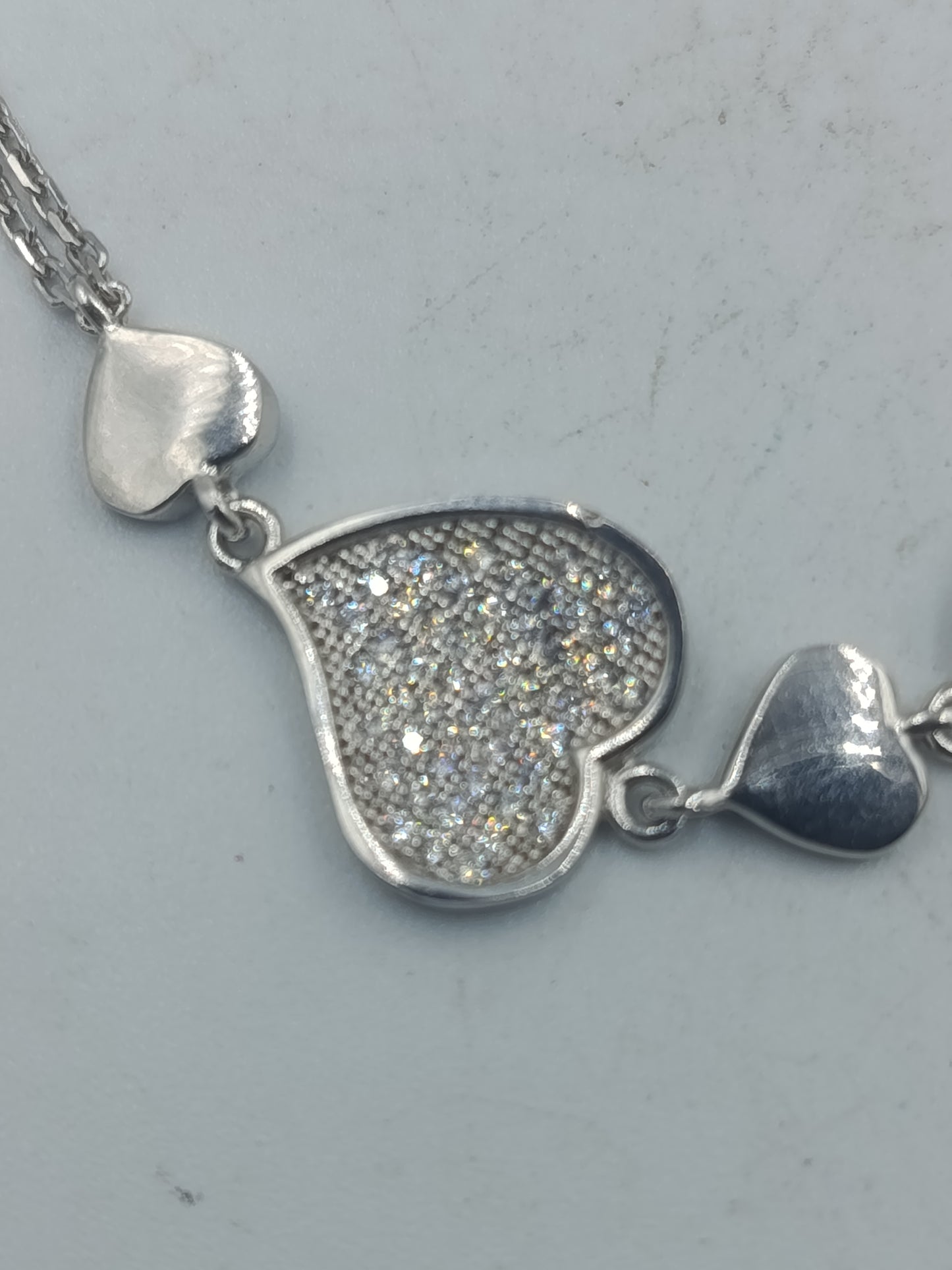 Silberarmband mit Herzdesign glitzernde Herz Elemente 925 Silber