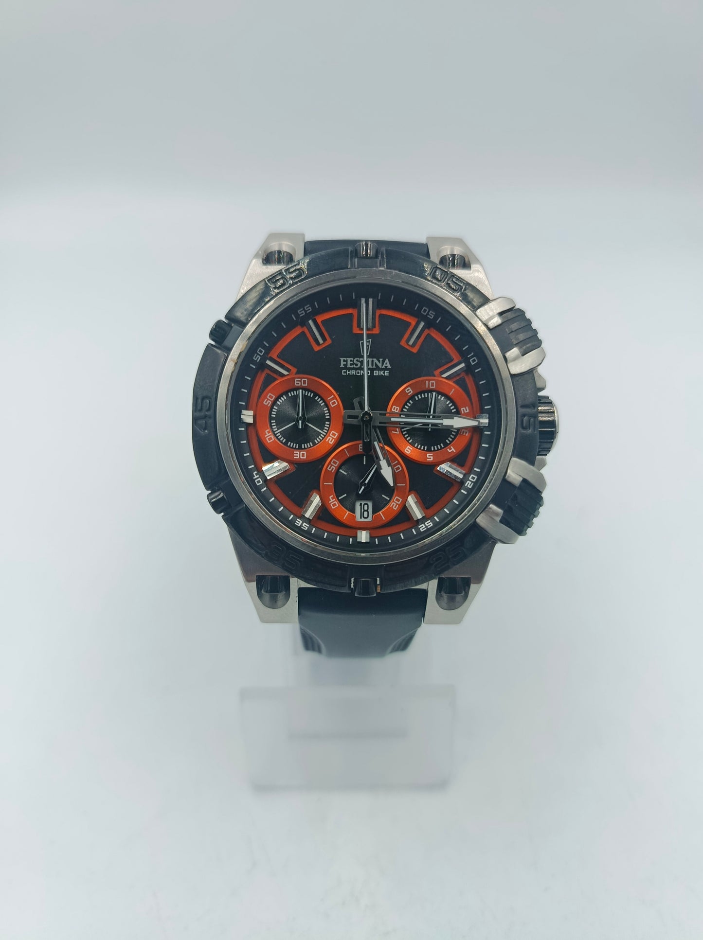 Festina Chrono Bike Herrenuhr  sportlich und auffällig im Design