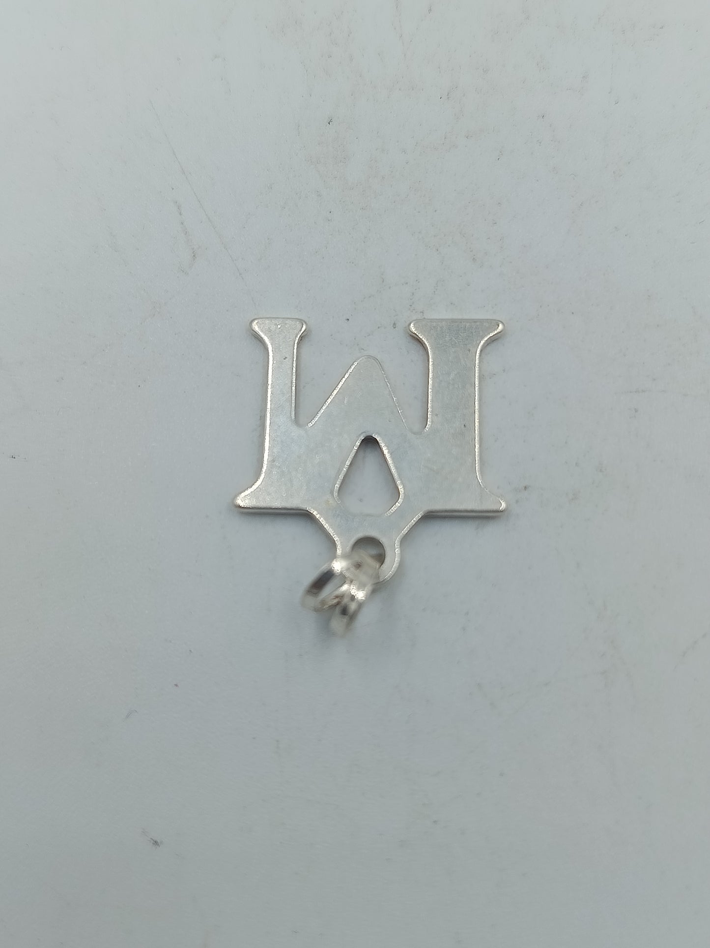 925 Silber Anhänger Buchstabe M Zeitloses und minimalistisches Design