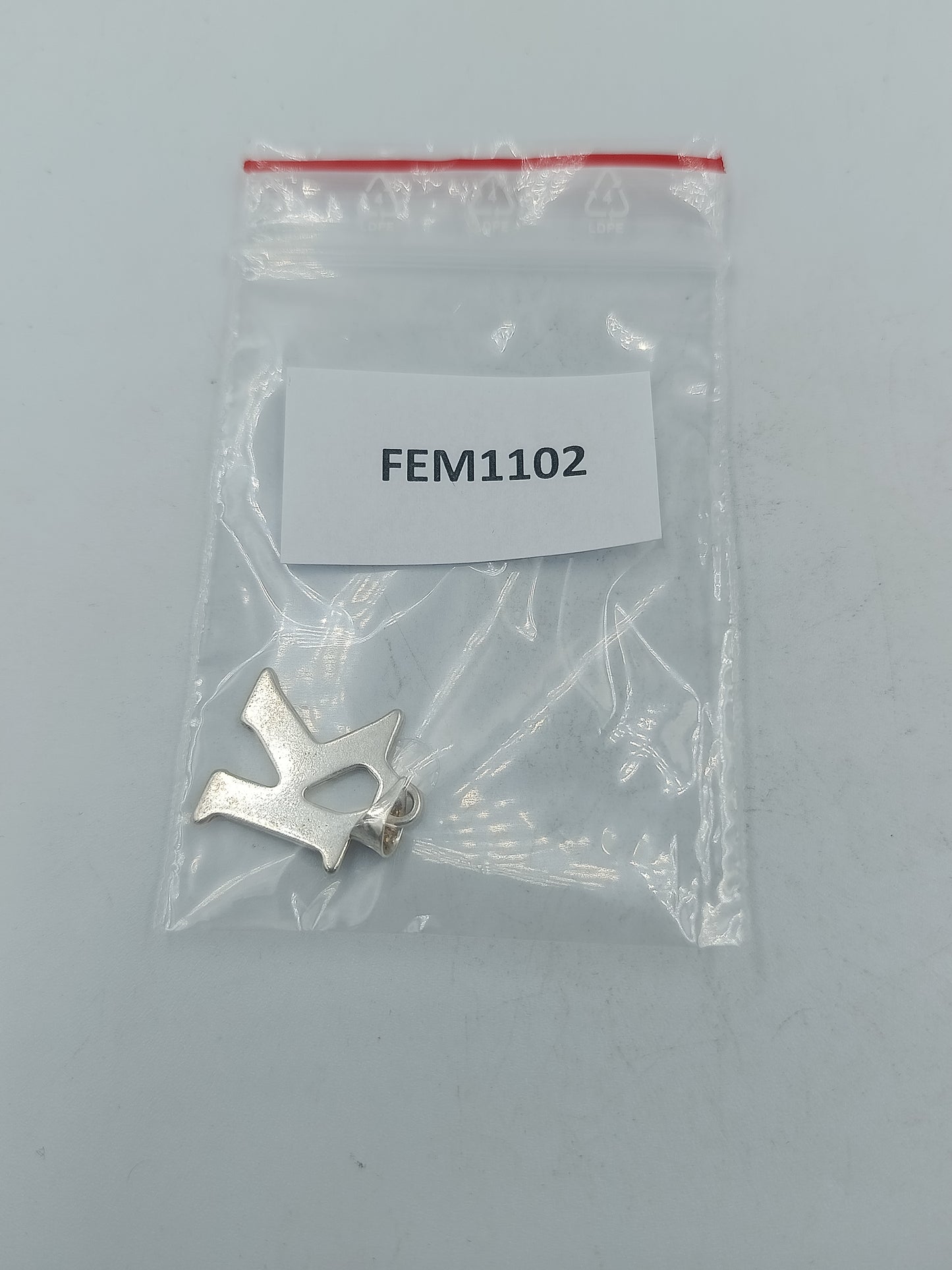 925 Silber Anhänger Buchstabe K Zeitloses und schlichtes Design