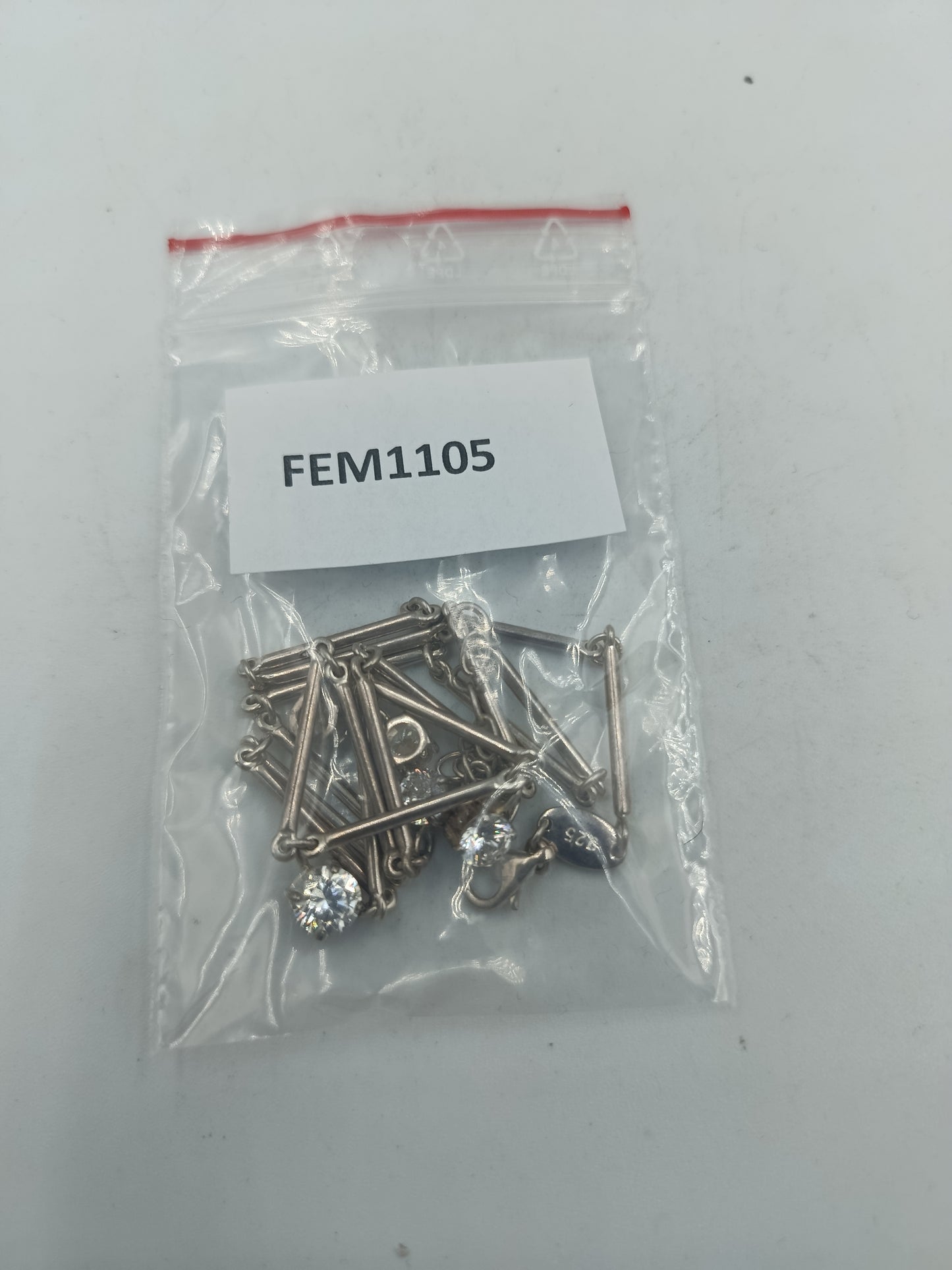 925 Silberkette mit funkelnden Anhängern Feines und elegantes Gliederdesign