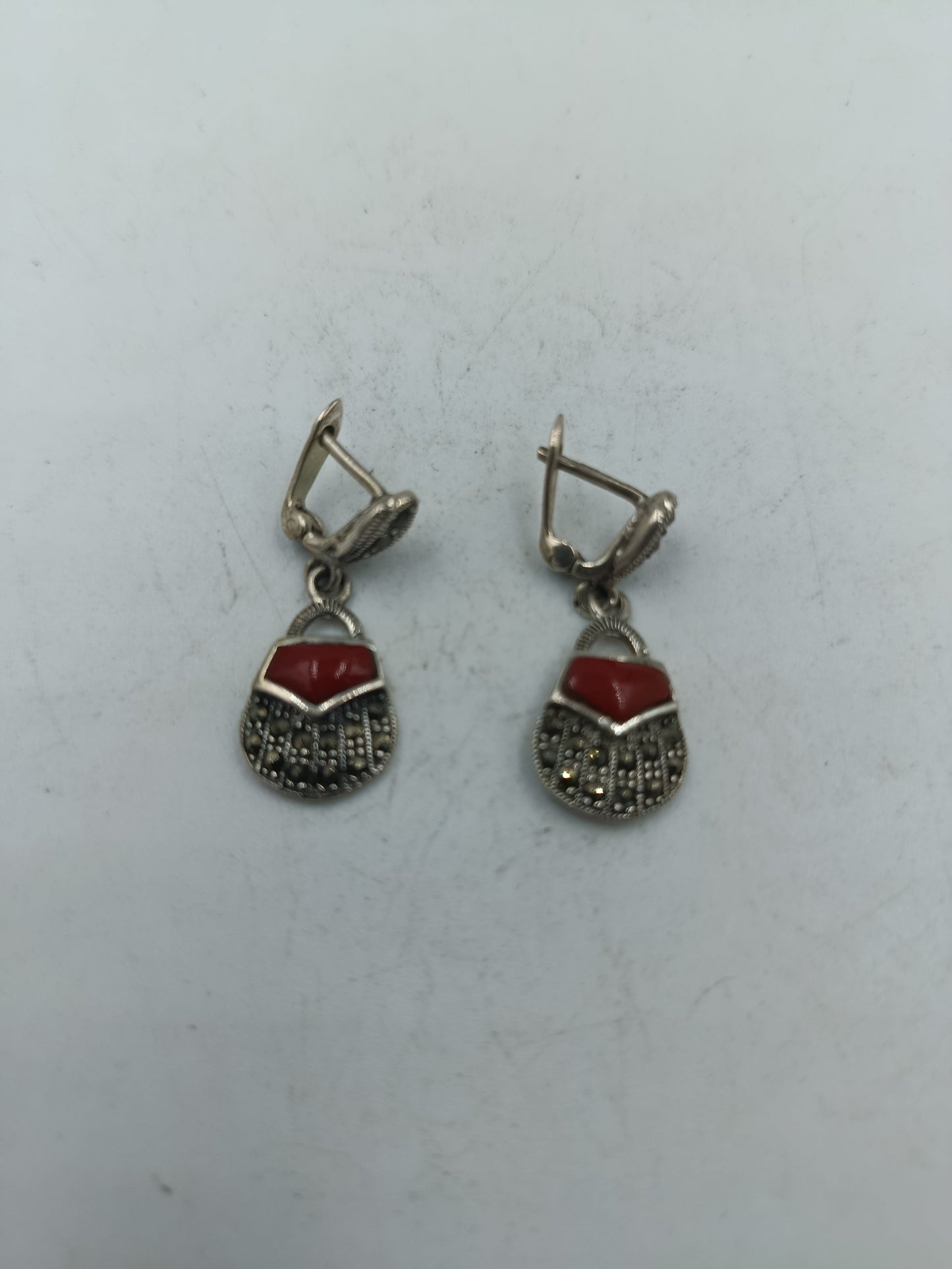 925 Silber Set mit rotem Stein und Markasiten Klassisches Design für zeitlosen Look