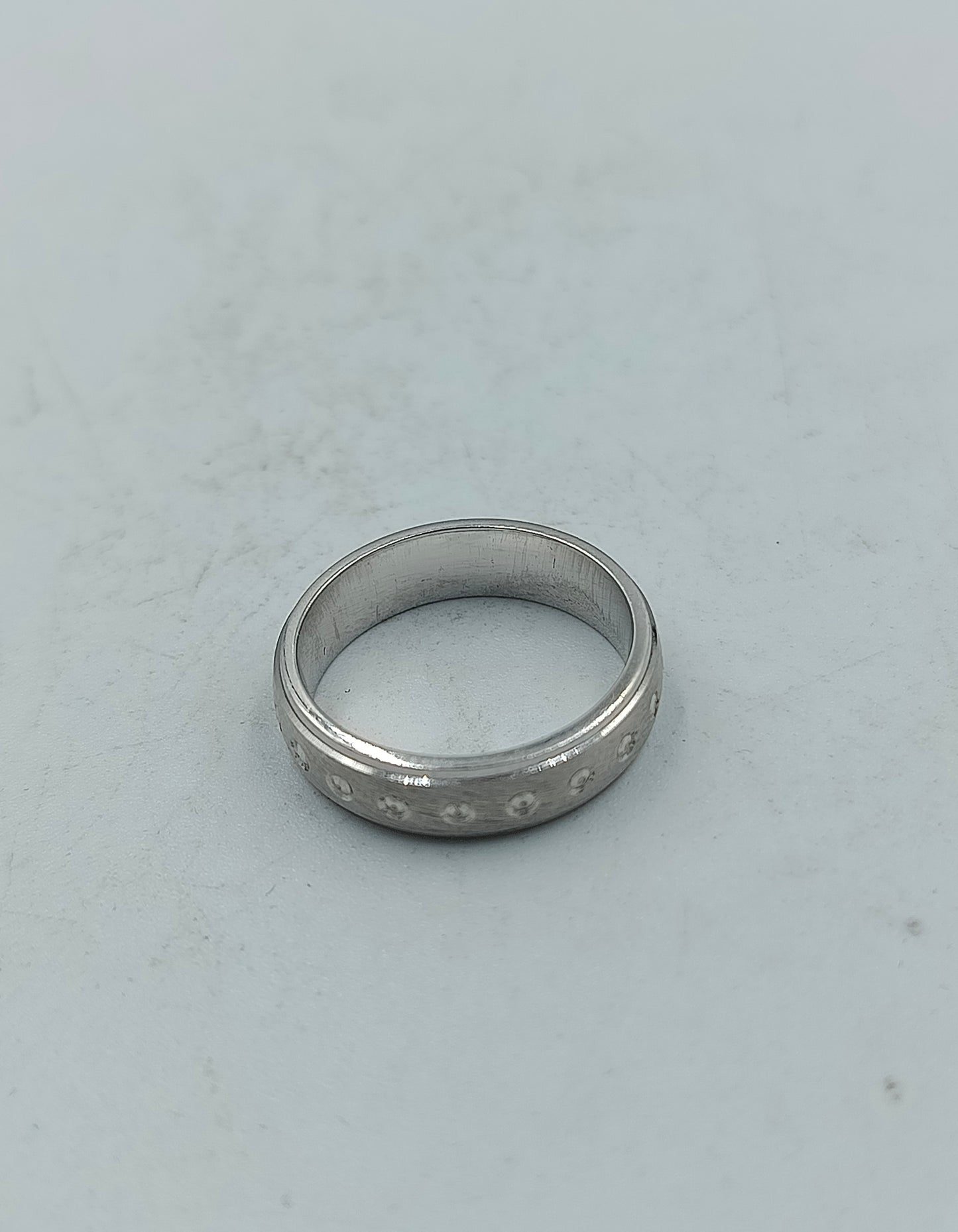 925 Silberring mit feiner Mustergravur Schlichtes zeitloses Design