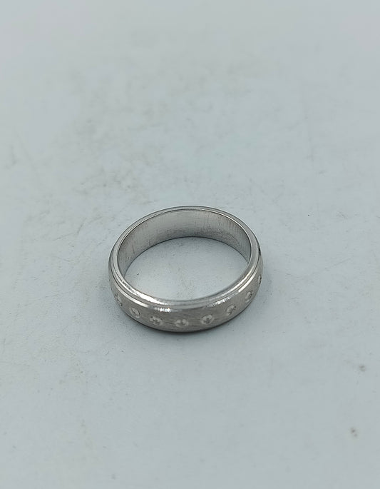 925 Silberring mit feiner Mustergravur Schlichtes zeitloses Design