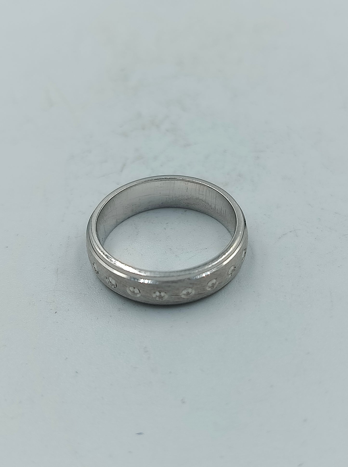 925 Silberring mit feiner Mustergravur Schlichtes zeitloses Design