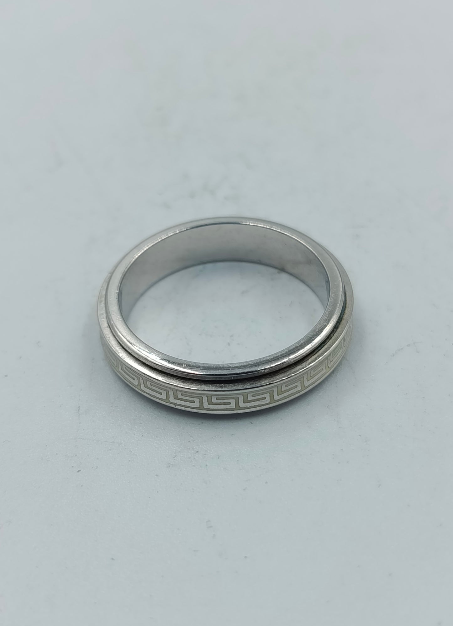 925 Silberring mit modernem Muster  Eleganter Bandring im zeitlosen Design Gr59