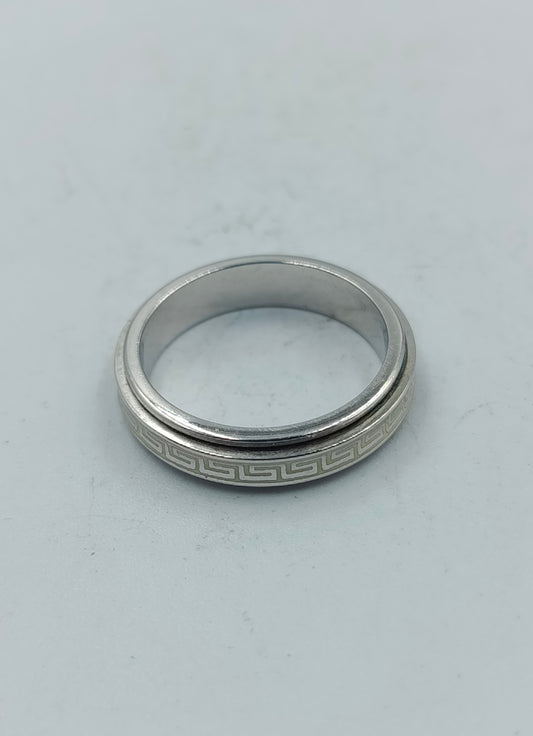 925 Silberring mit modernem Muster  Eleganter Bandring im zeitlosen Design Gr59