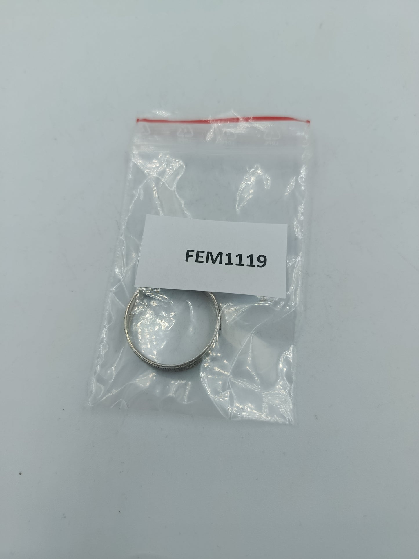 925 Silber Ring mit feiner Gravur und klassischem Muster Gr67