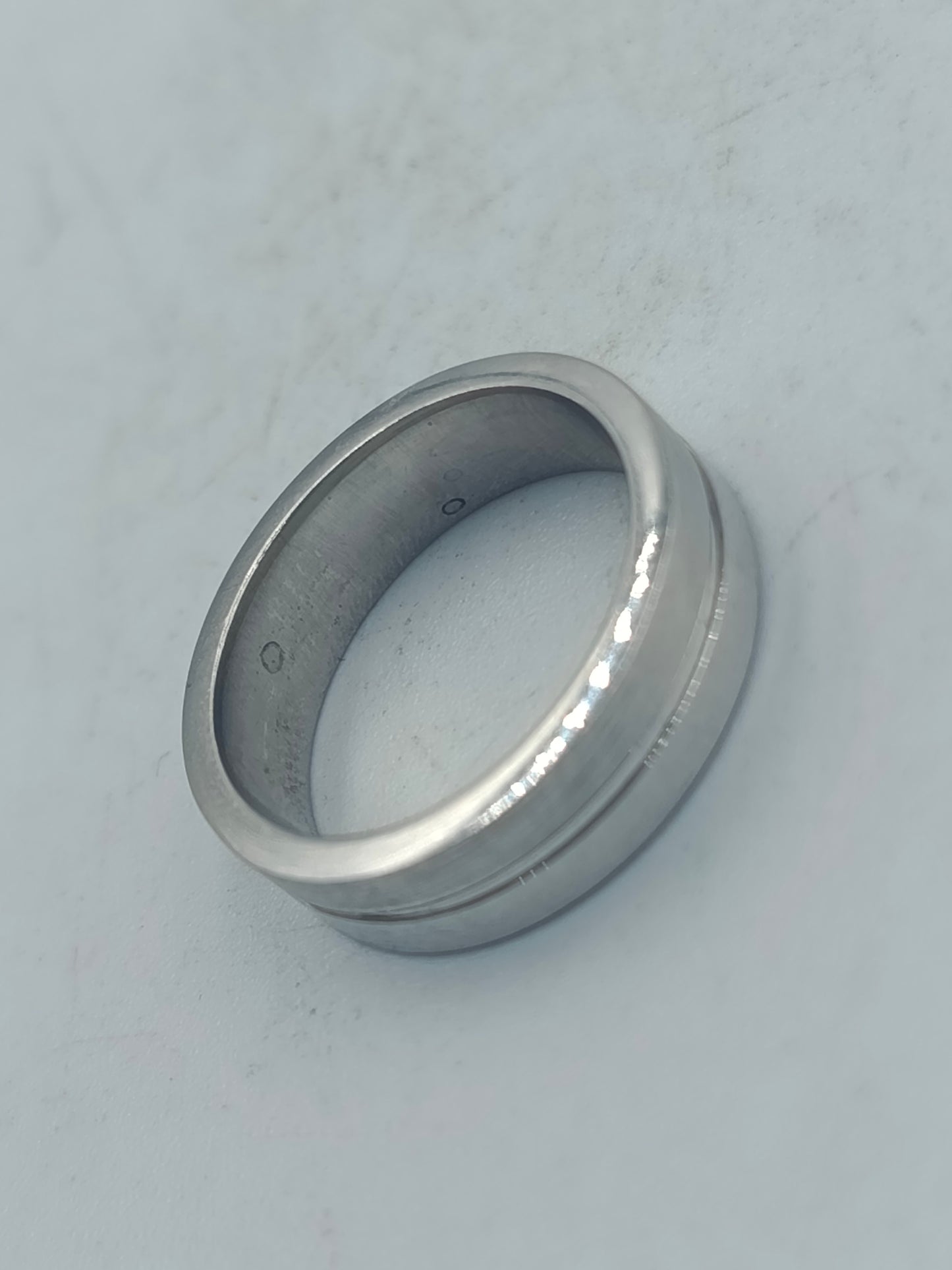 Schlichter moderner 925er Silberring mit feiner Rillenoptik Größe48