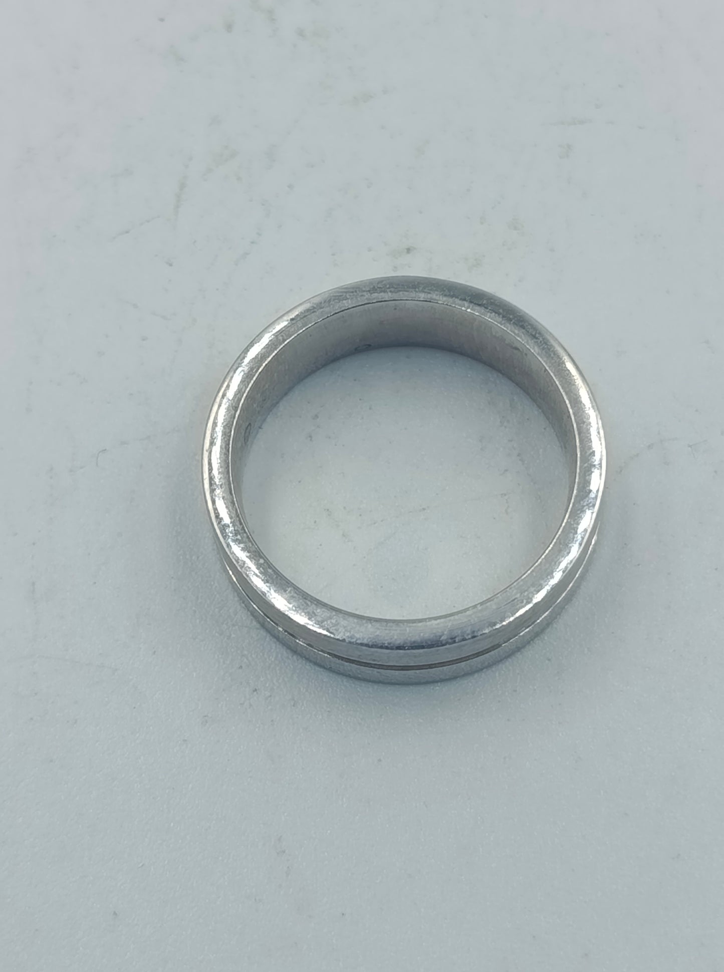 Schlichter moderner 925er Silberring mit feiner Rillenoptik Größe48