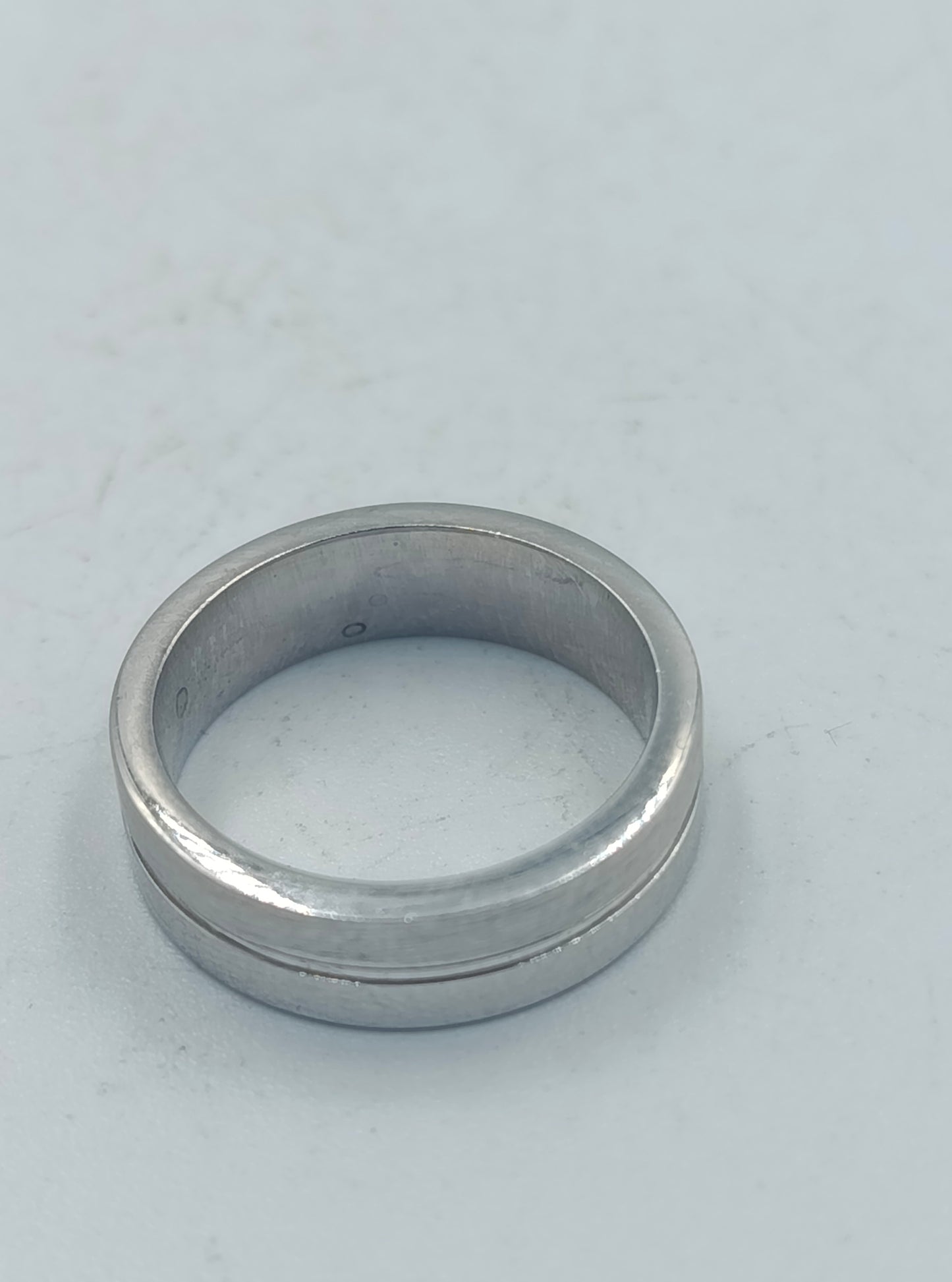 Schlichter moderner 925er Silberring mit feiner Rillenoptik Größe48