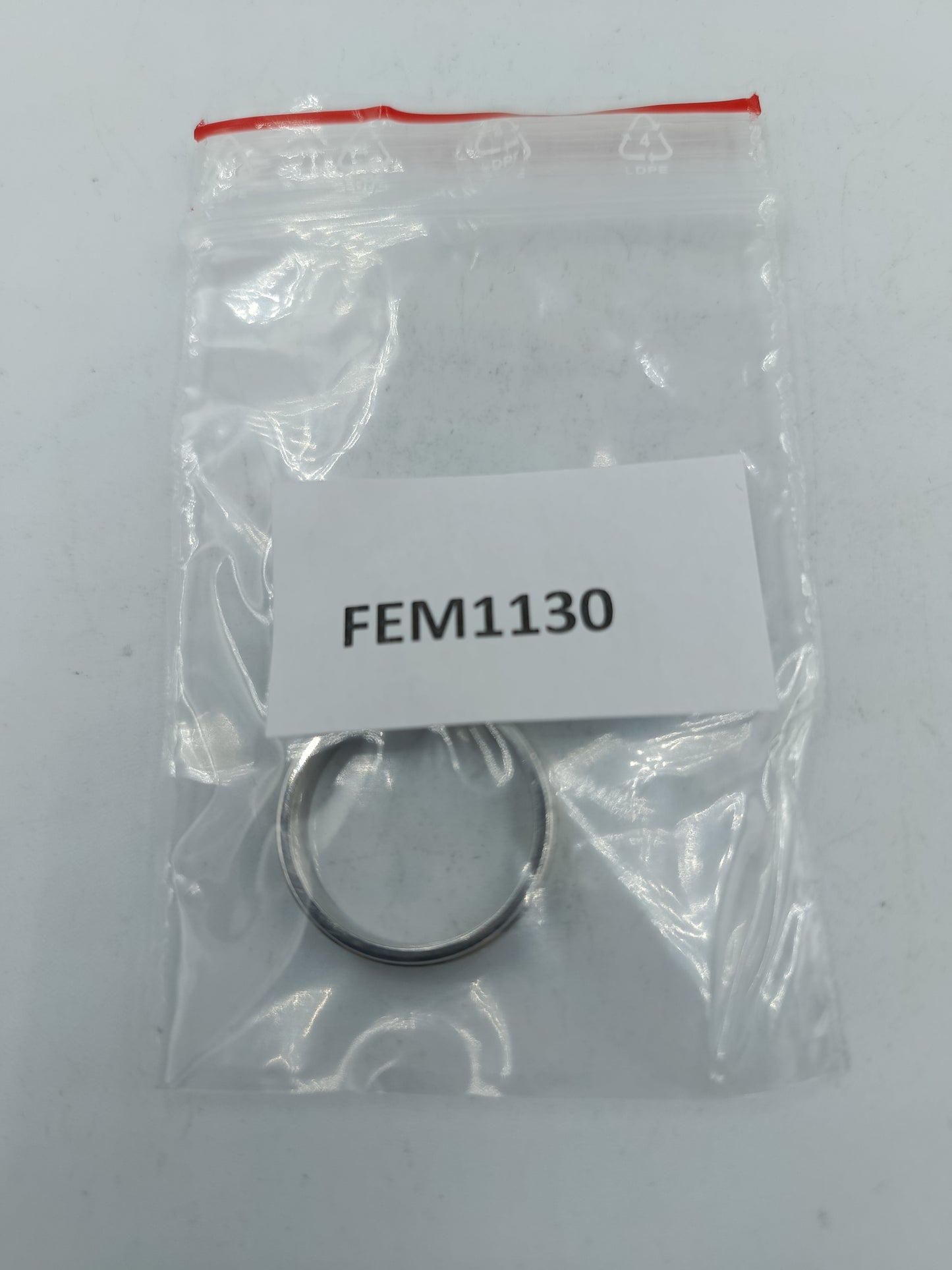 Silberring mit feiner Punktgravur rundum Zeitloses schlichtes Design