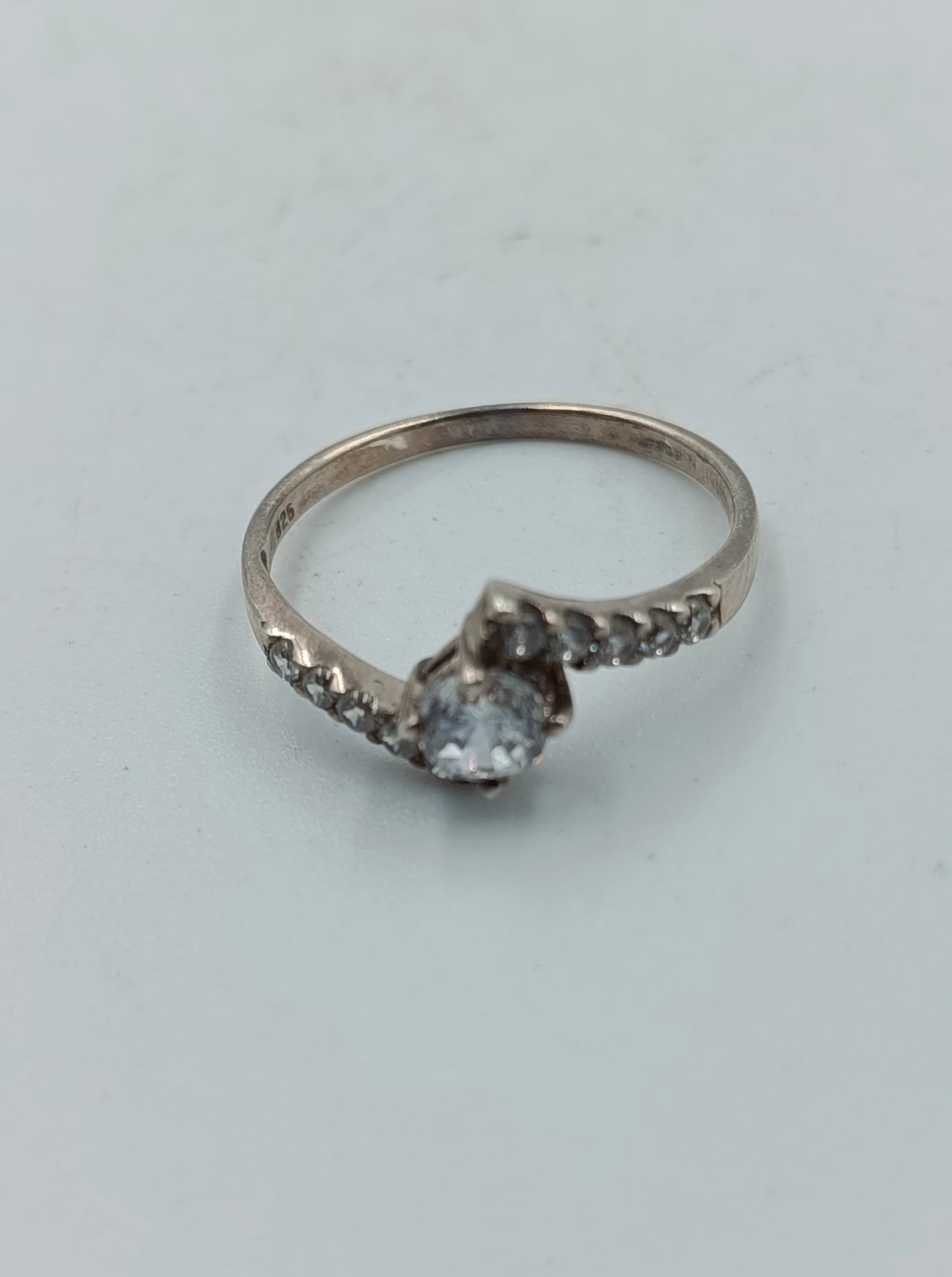 Silberring mit Zirkonia-Stein elegant und funkelnd Größe55