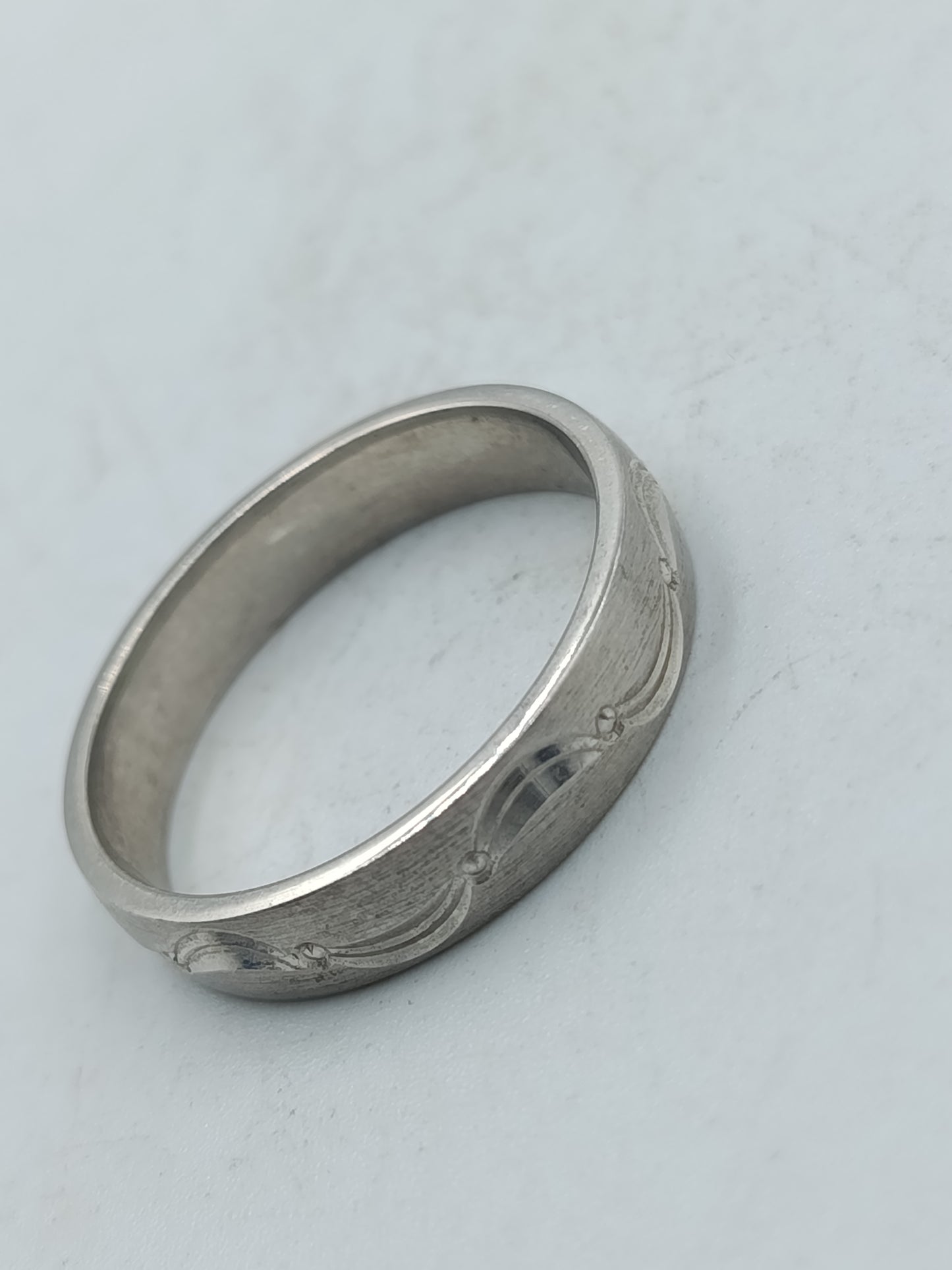 925 Silber Ring mit eingraviertem Muster Zeitloses klassisches Design gr70