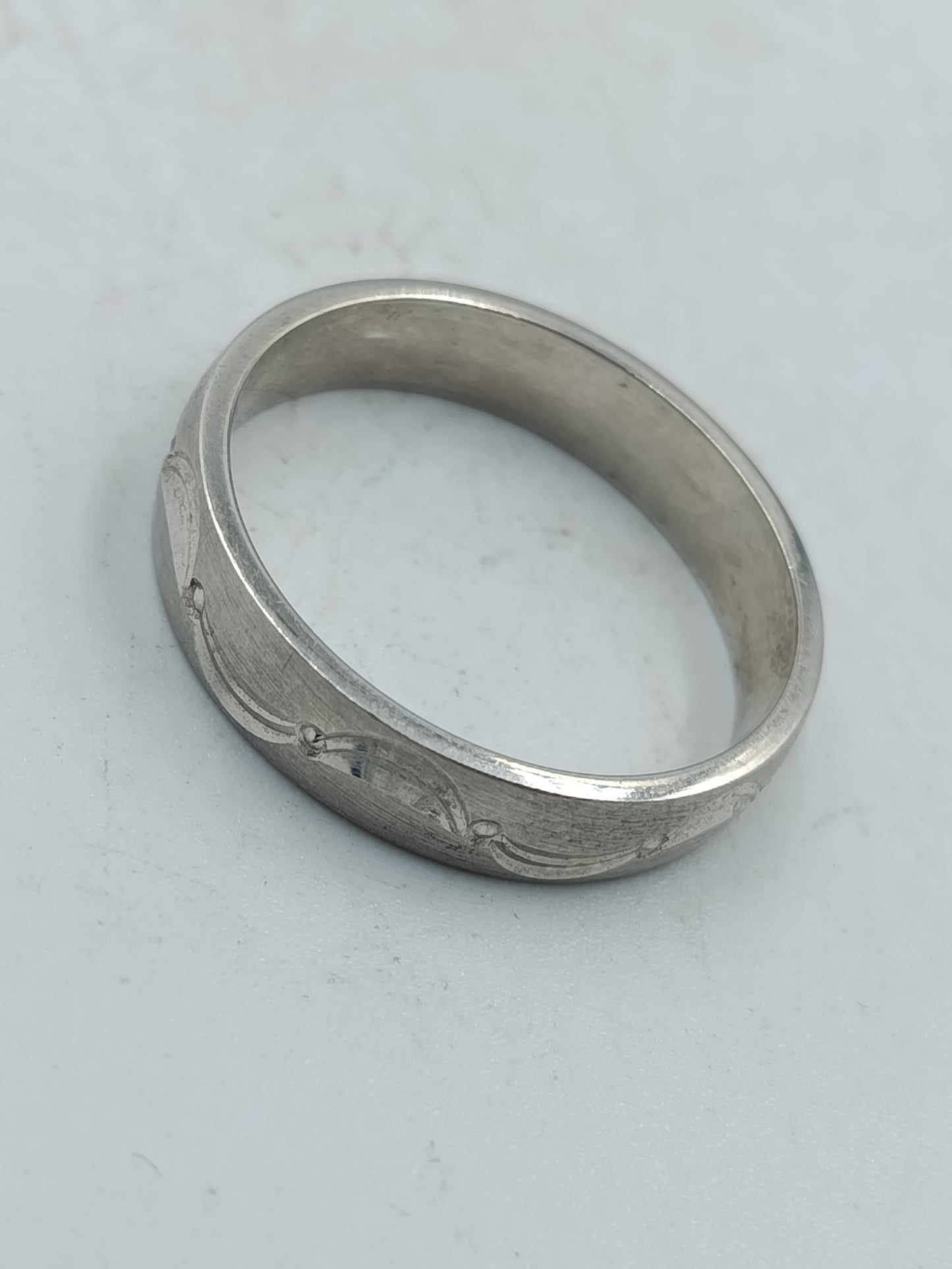 925 Silber Ring mit eingraviertem Muster Zeitloses klassisches Design gr70