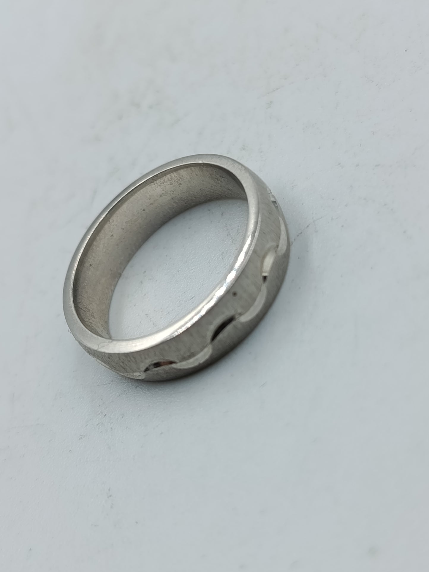 Bandring aus 925 Silber mit dezentem Gravurdesign