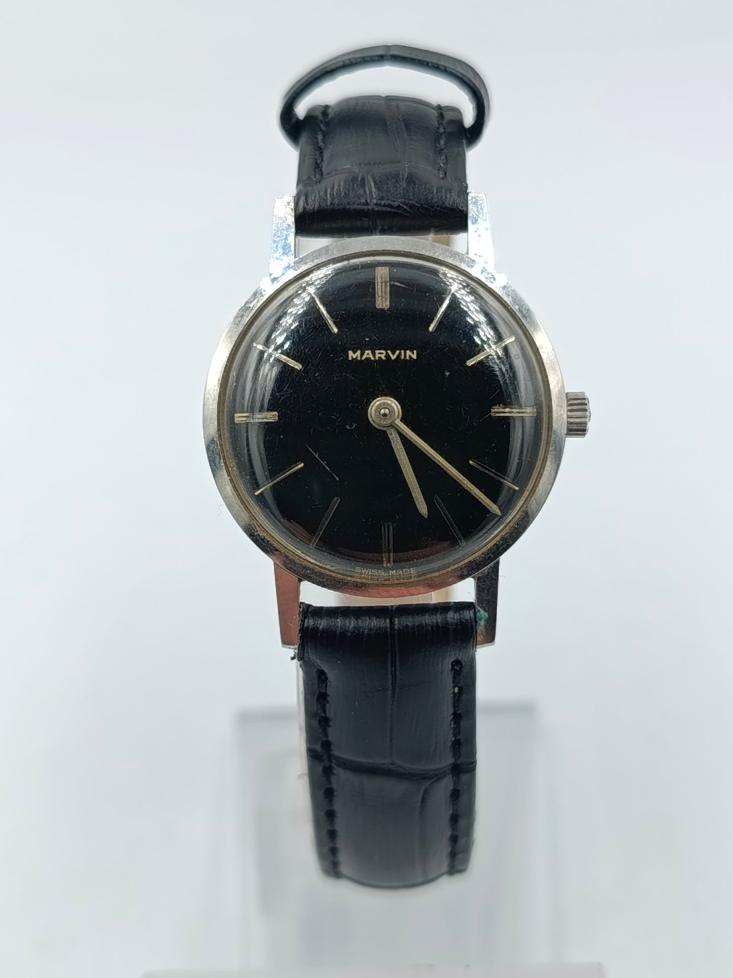 Marvin Damen Uhr vintage schwarz rund mechanisch Swiss Made