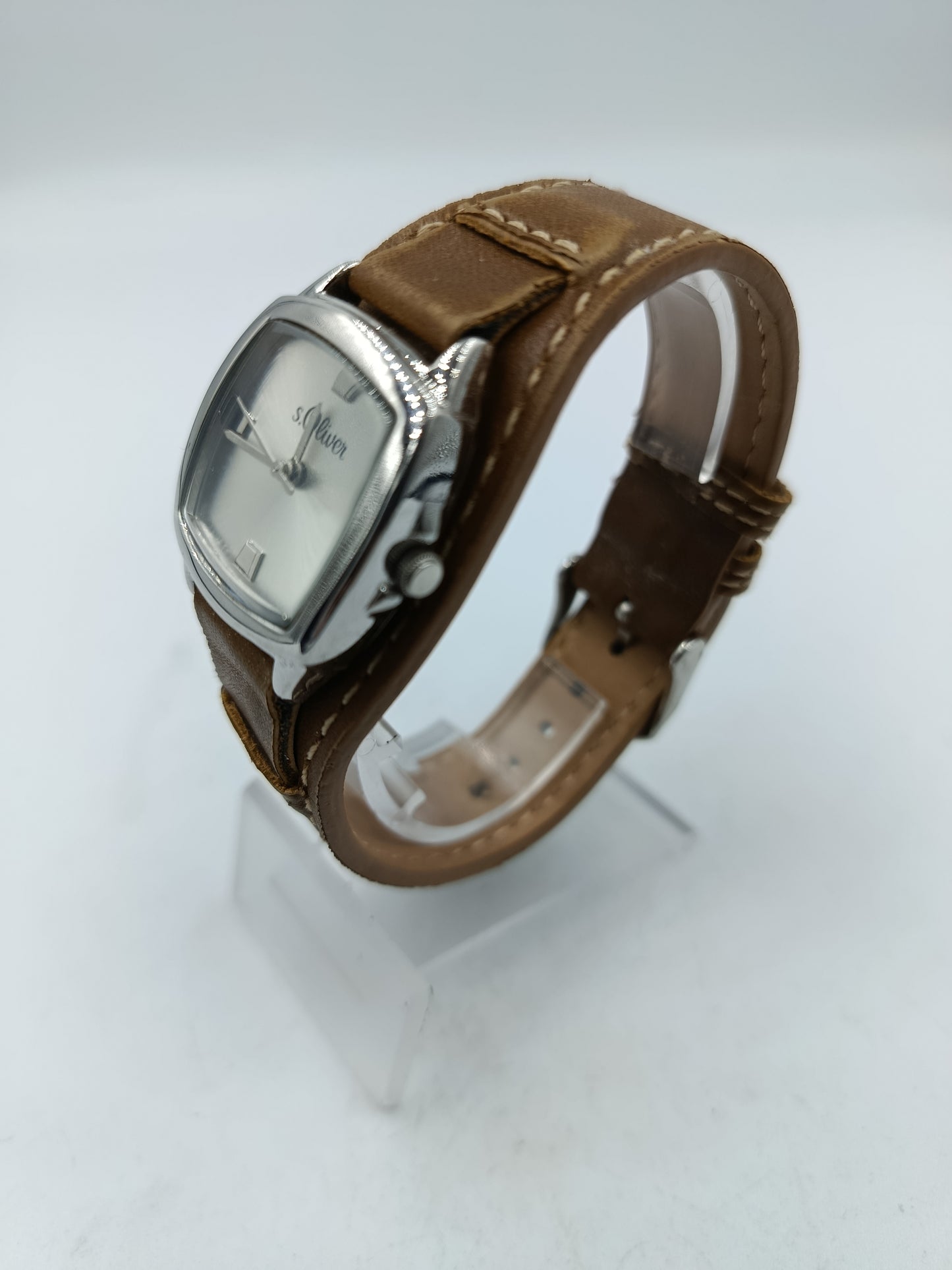 Vintage s.Oliver Damenarmbanduhr mit breitem Lederarmband