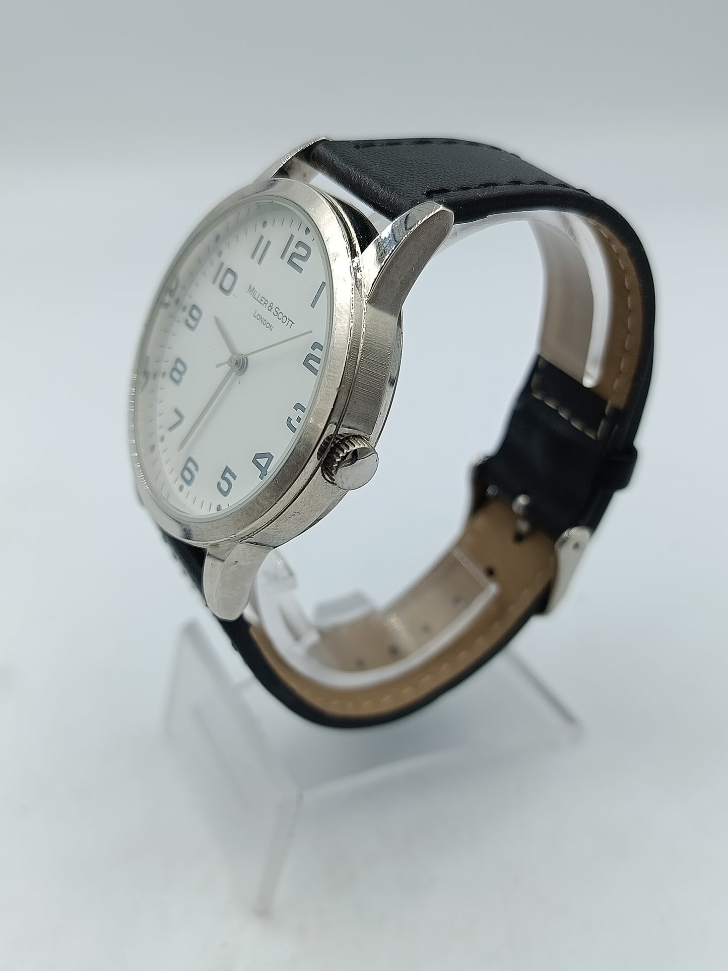 Schlichte Miller und Scott Armbanduhr klassisches Design  gut ablesbares Zifferblatt