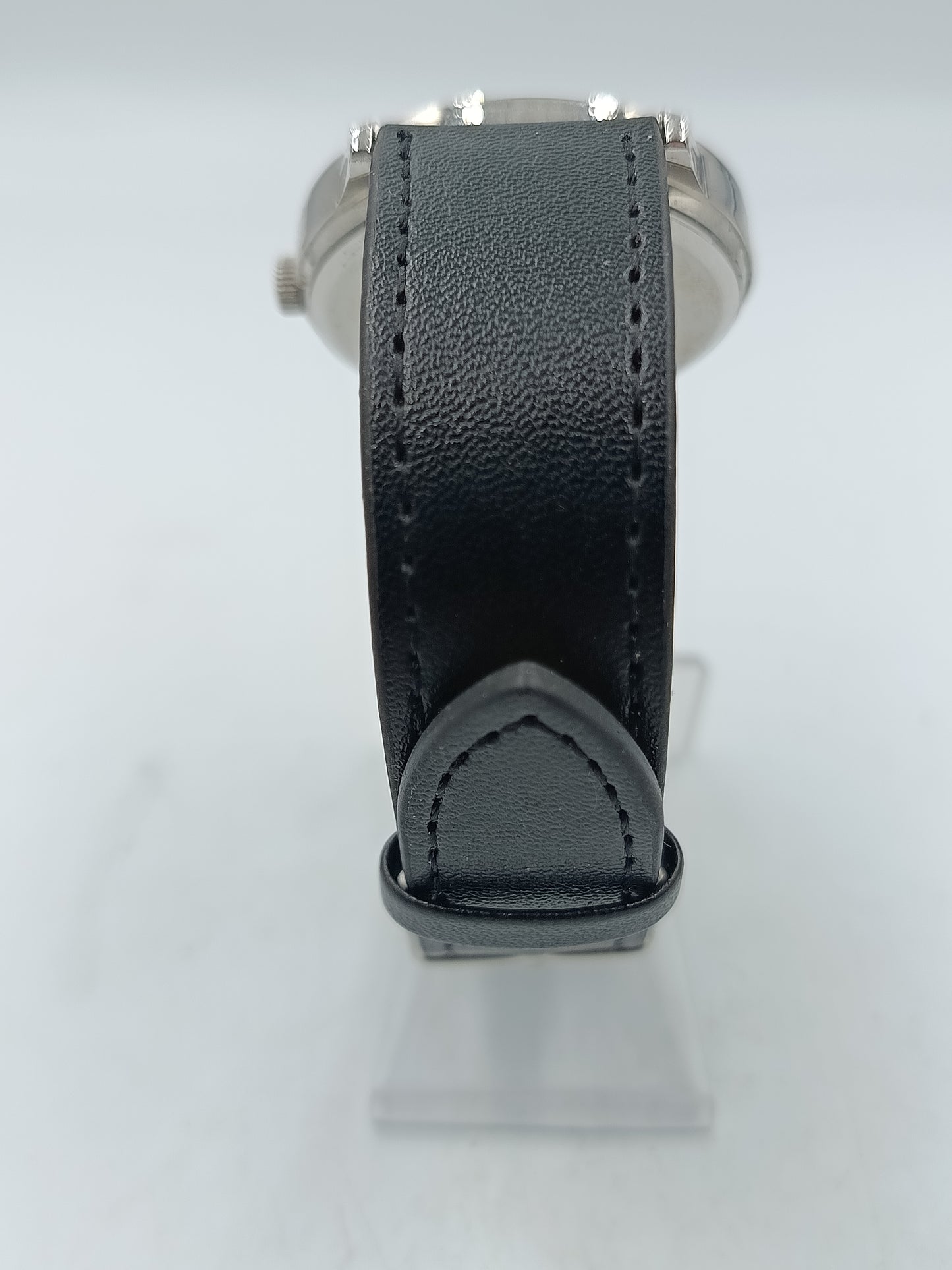 Schlichte Miller und Scott Armbanduhr klassisches Design  gut ablesbares Zifferblatt